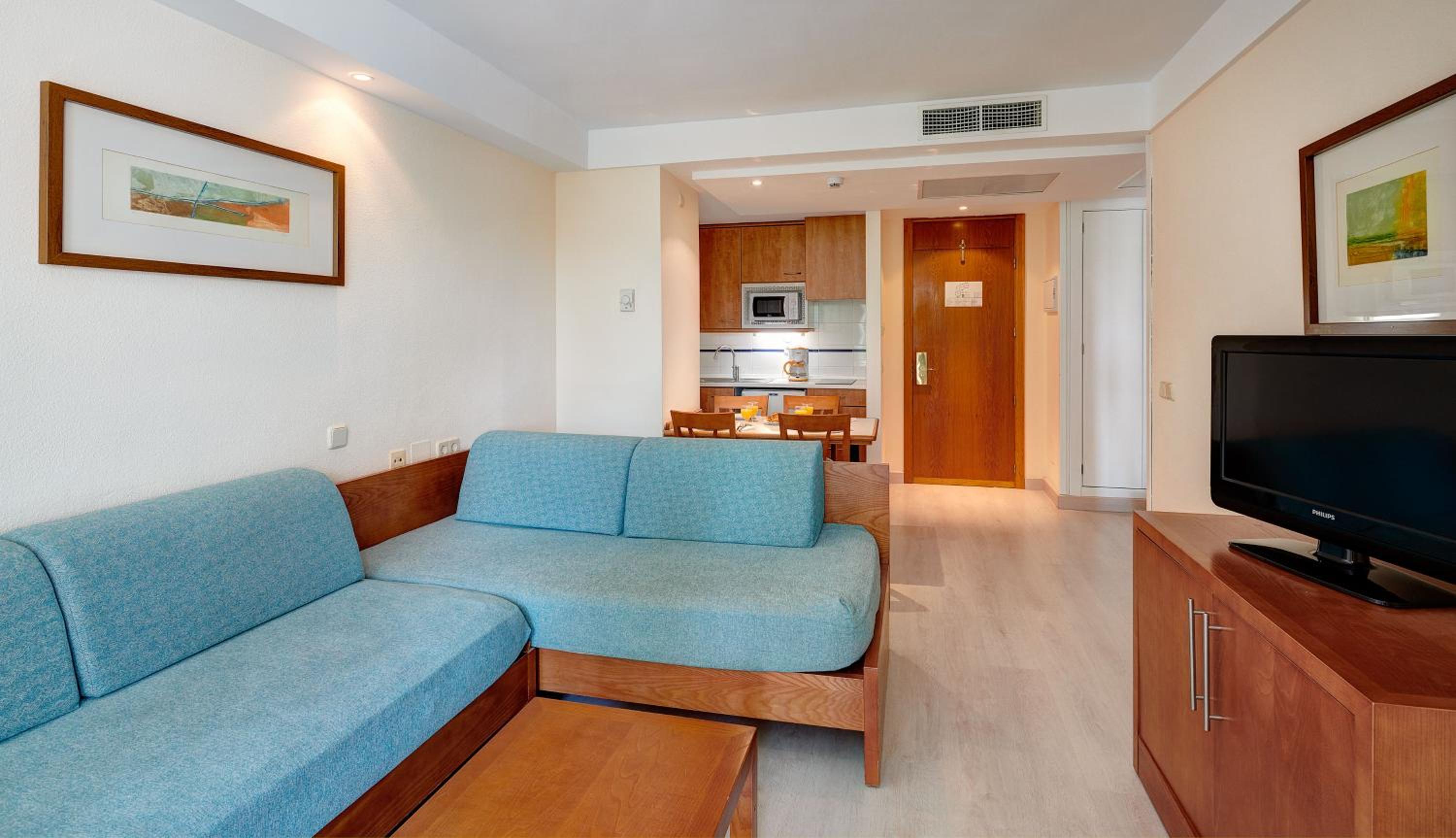 One-Bedroom Apartment thumbnail 5