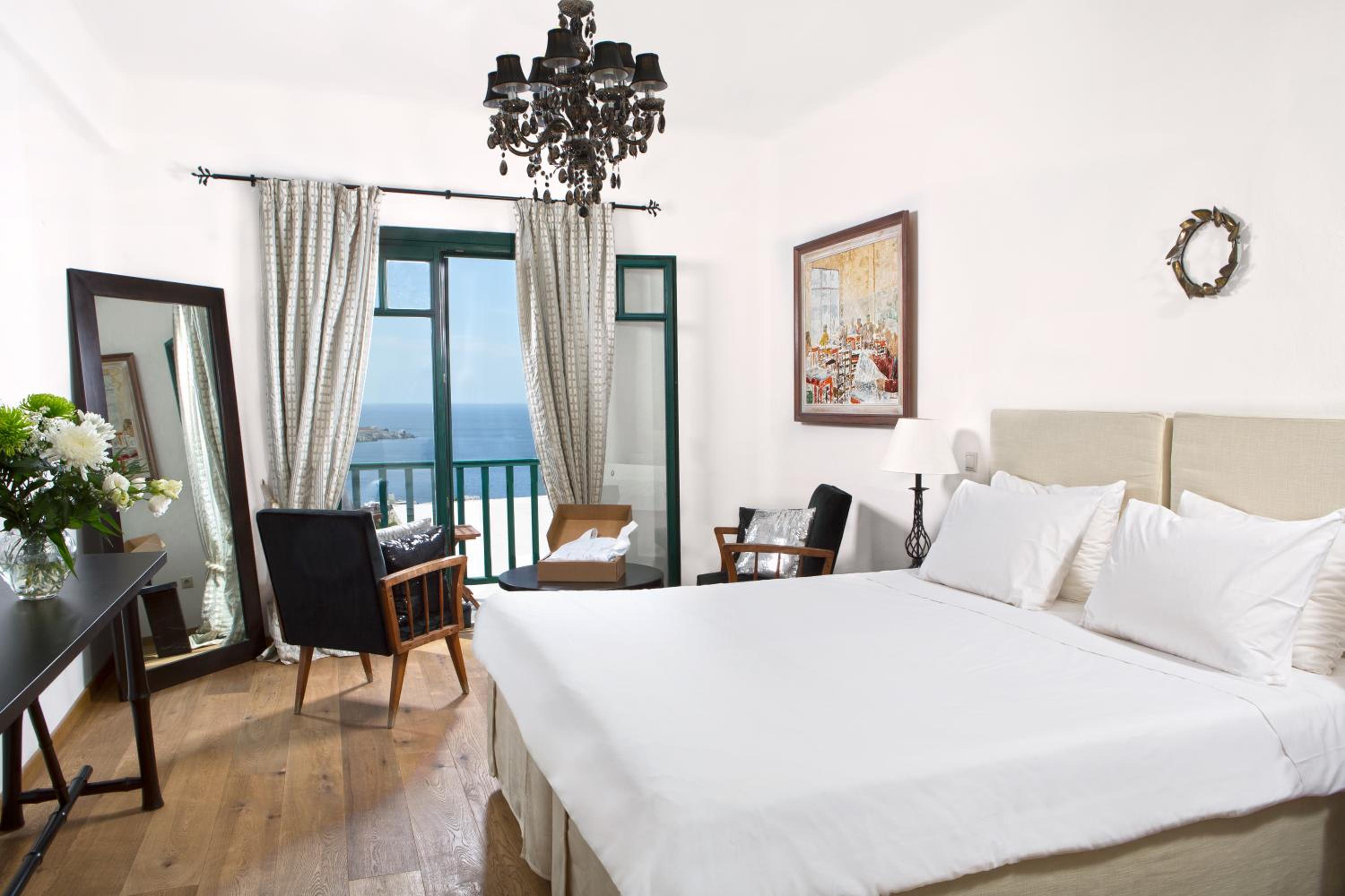 Superior Double Room with Sea View - Photo 5
