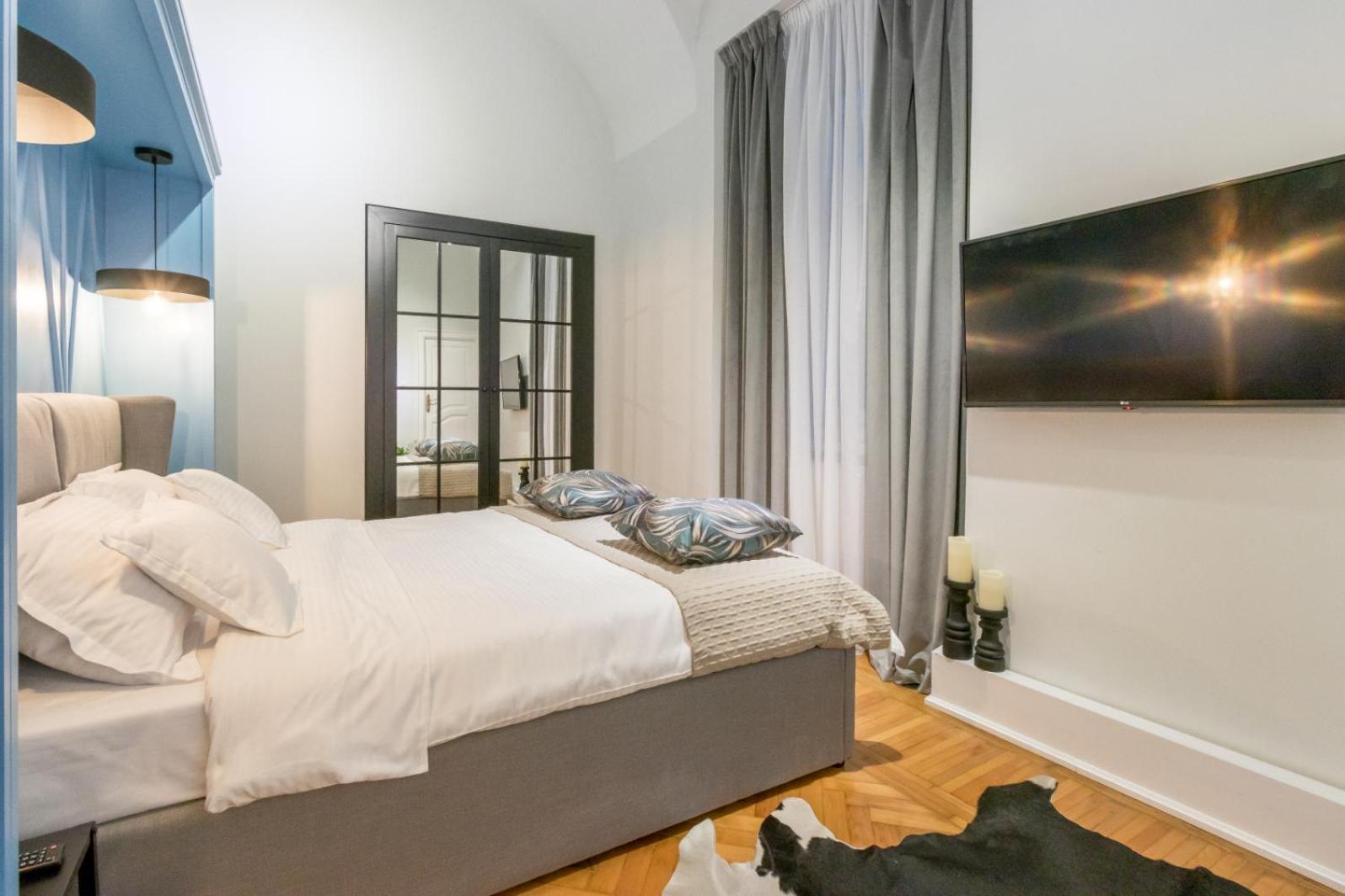 Economy Double Room - Photo 24