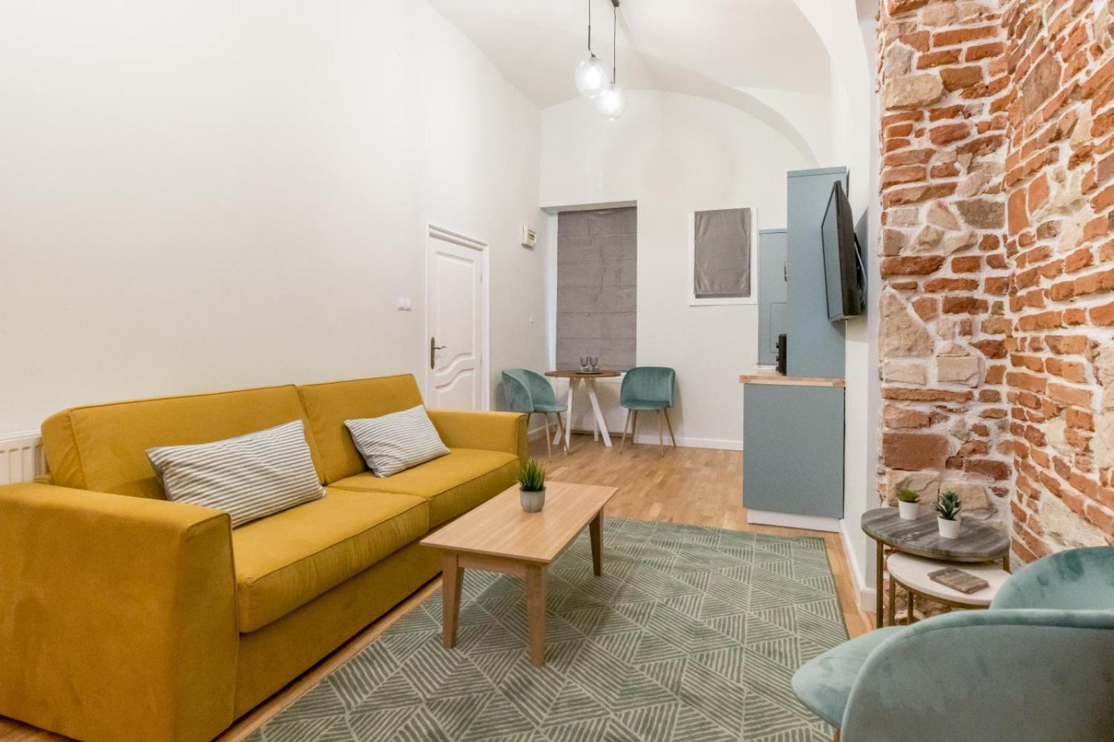 Apartment - Split Level - Photo 19