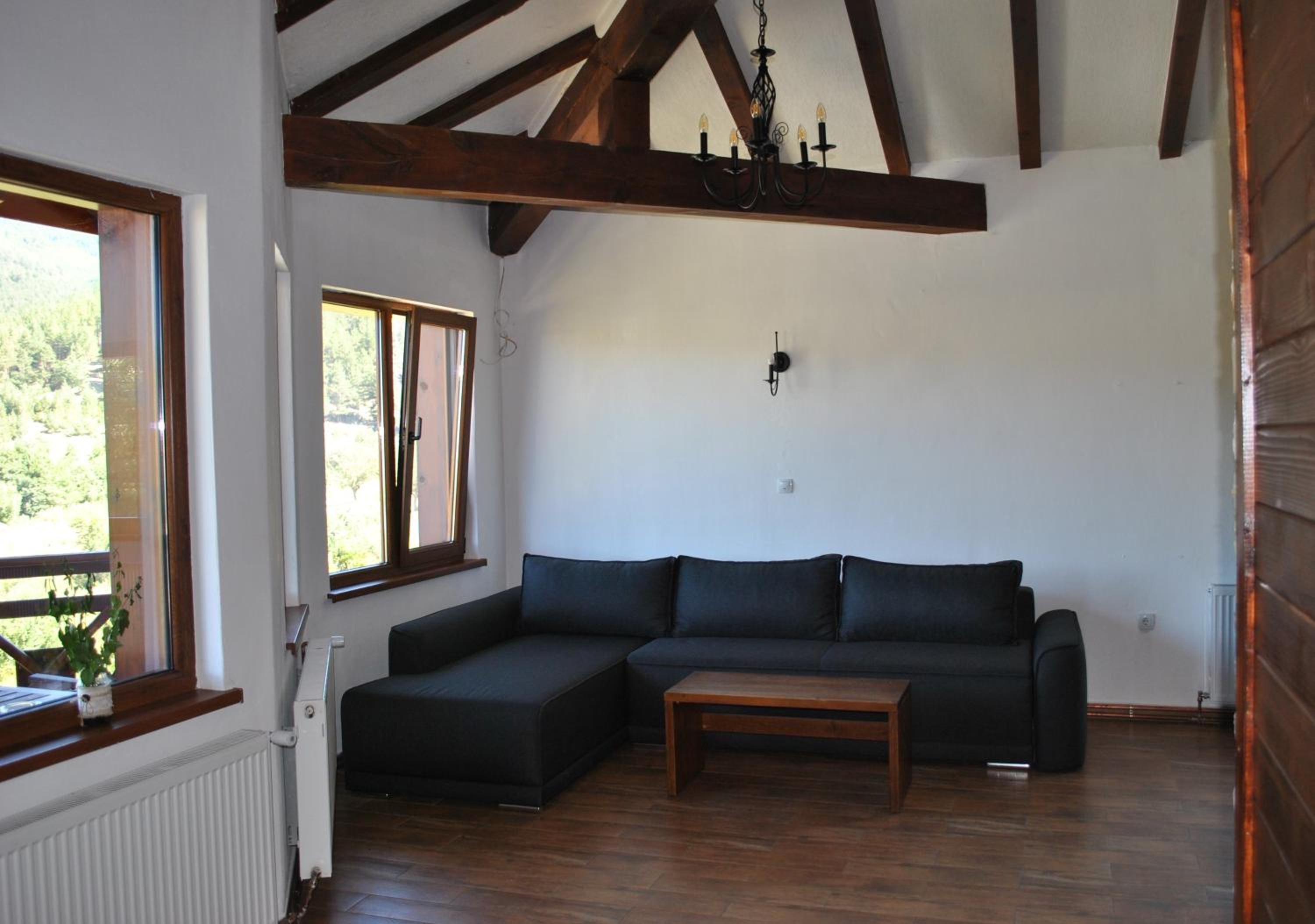 Studio with Balcony - Photo 3