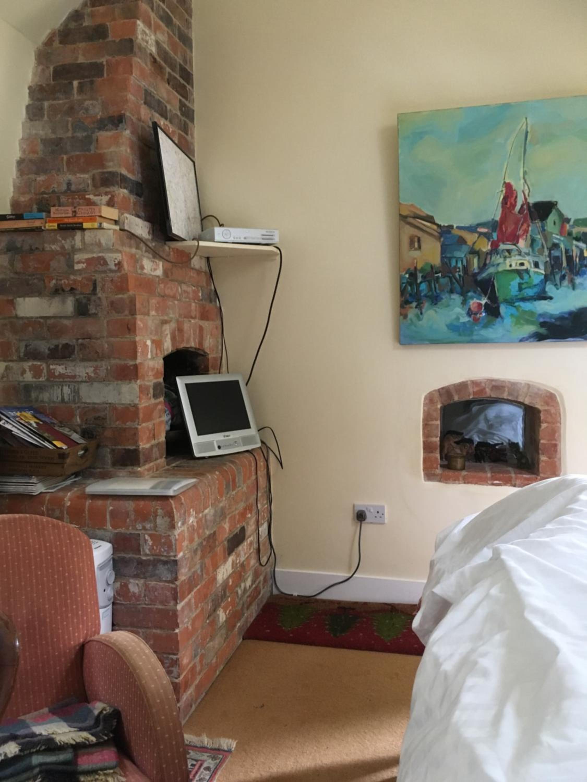 Deluxe Double Room with Bath photo 3