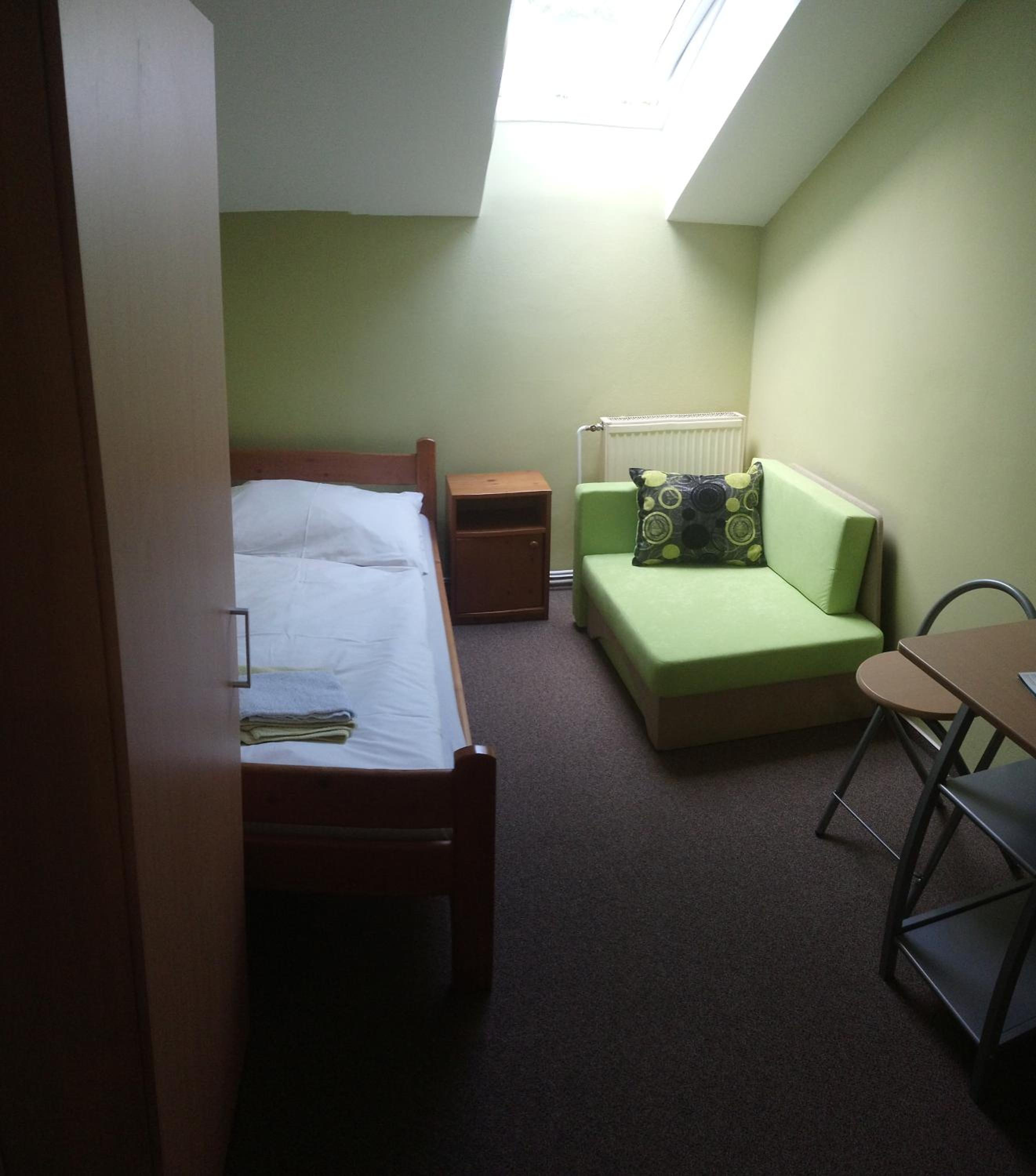 Single Room photo 2