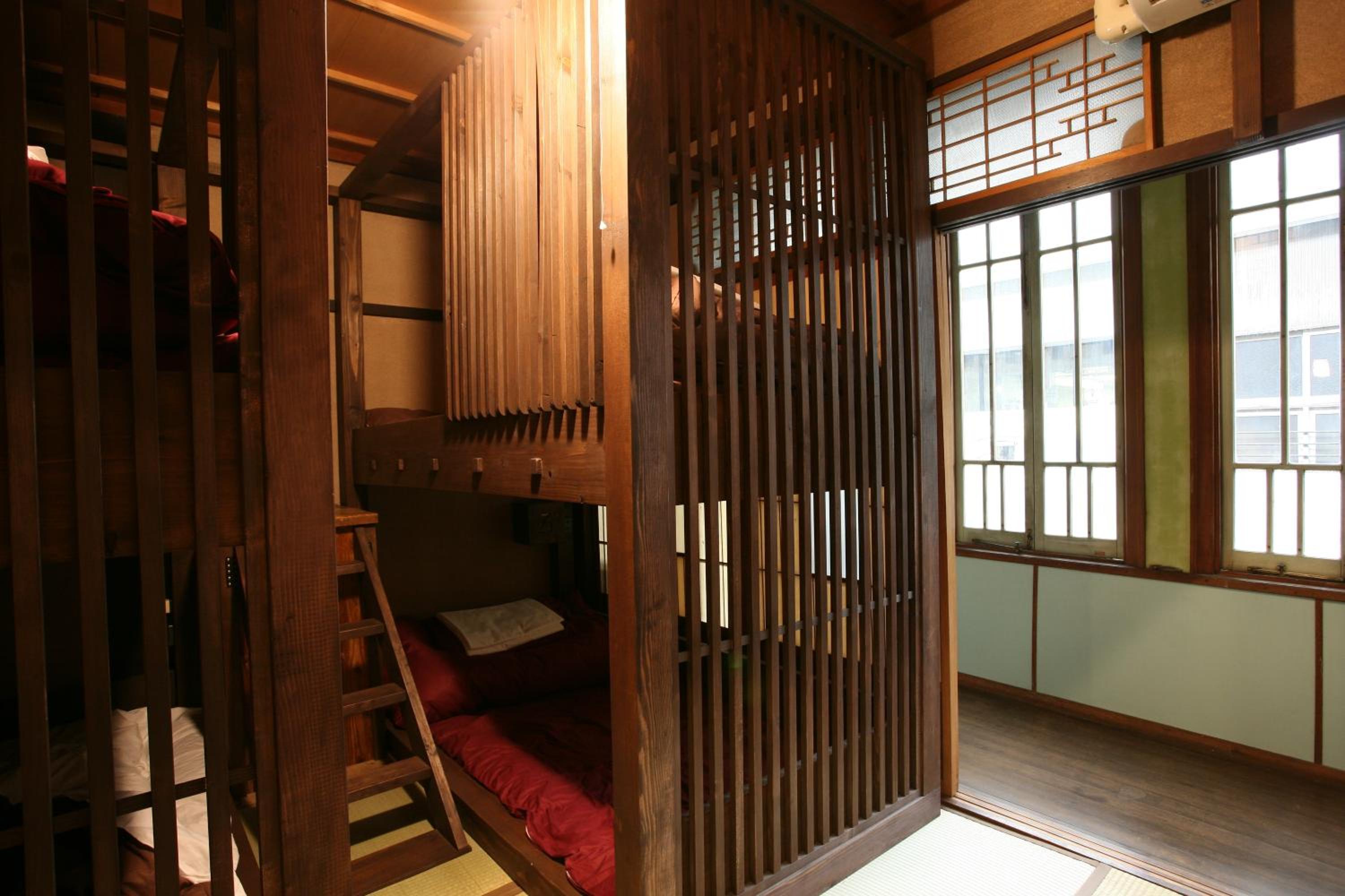 Japanese-Style Quadruple Room photo 3