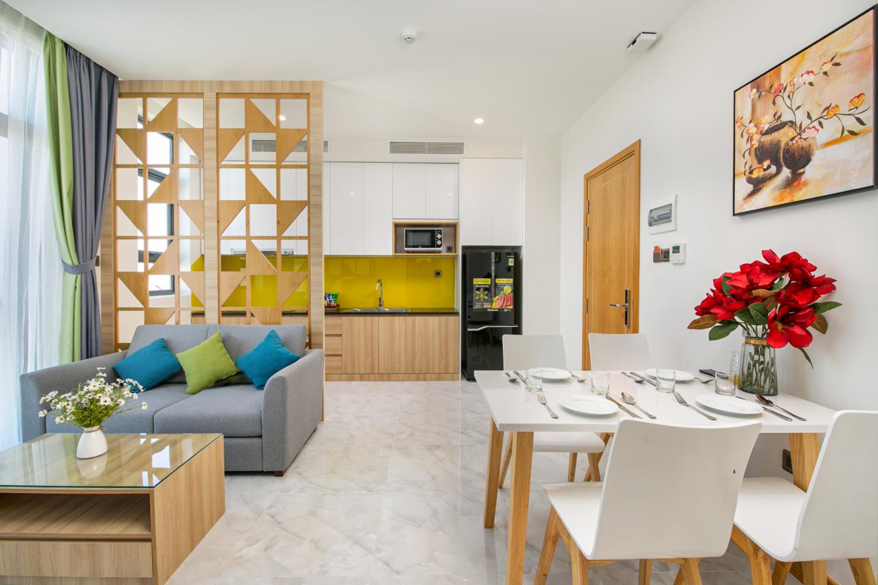 One-Bedroom Apartment - Photo 7