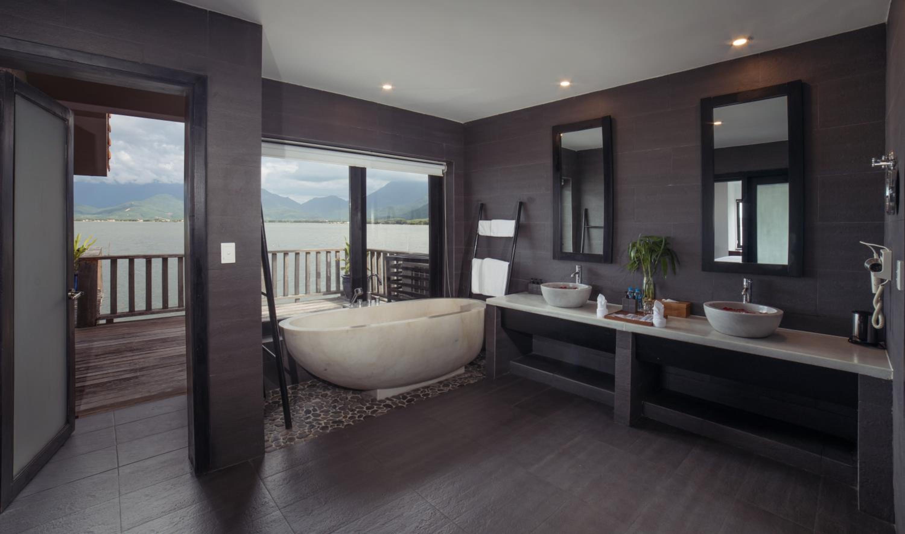 Water Villa with Free Benefit & Spa - Photo 7