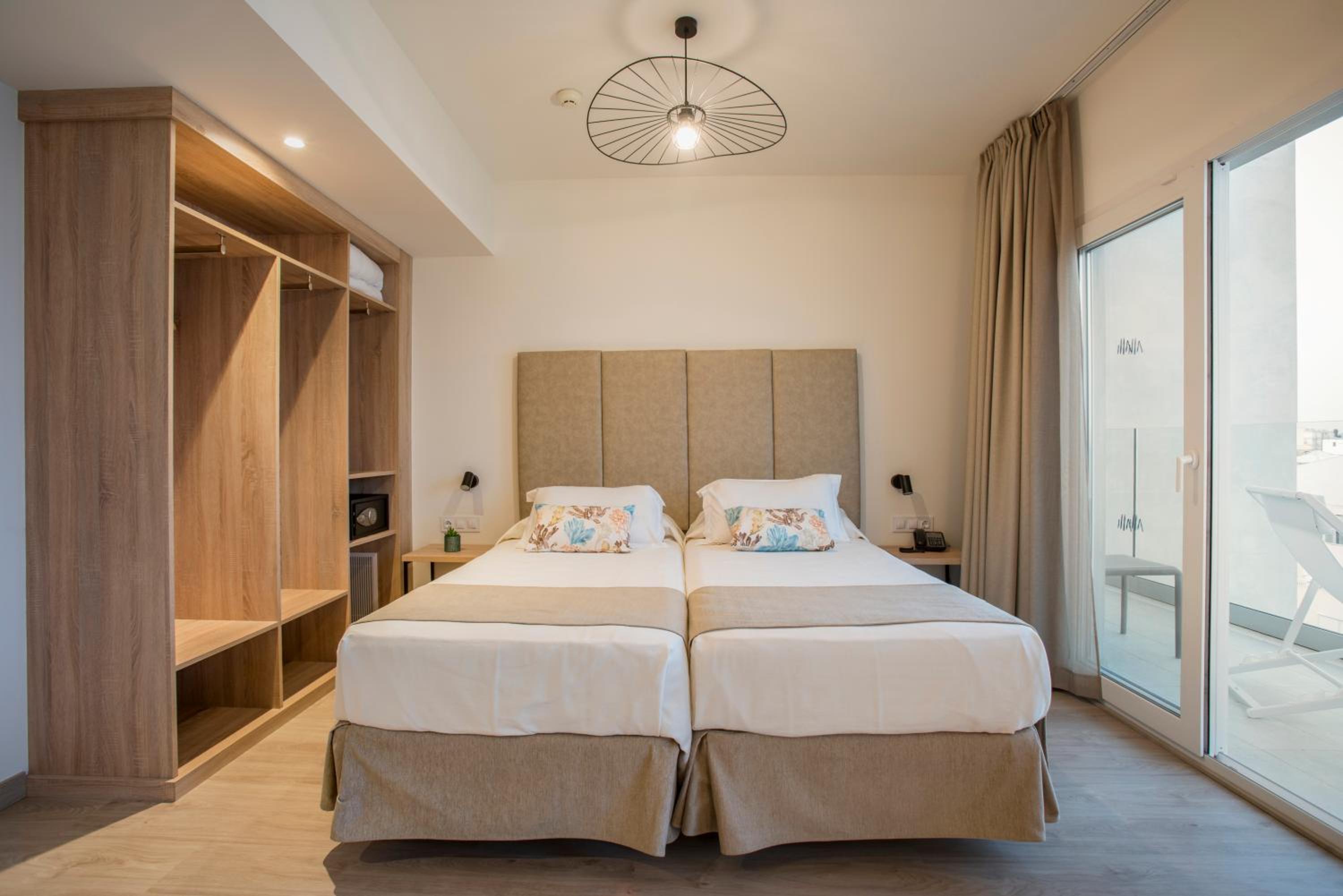 Standard Double Room - Photo 4
