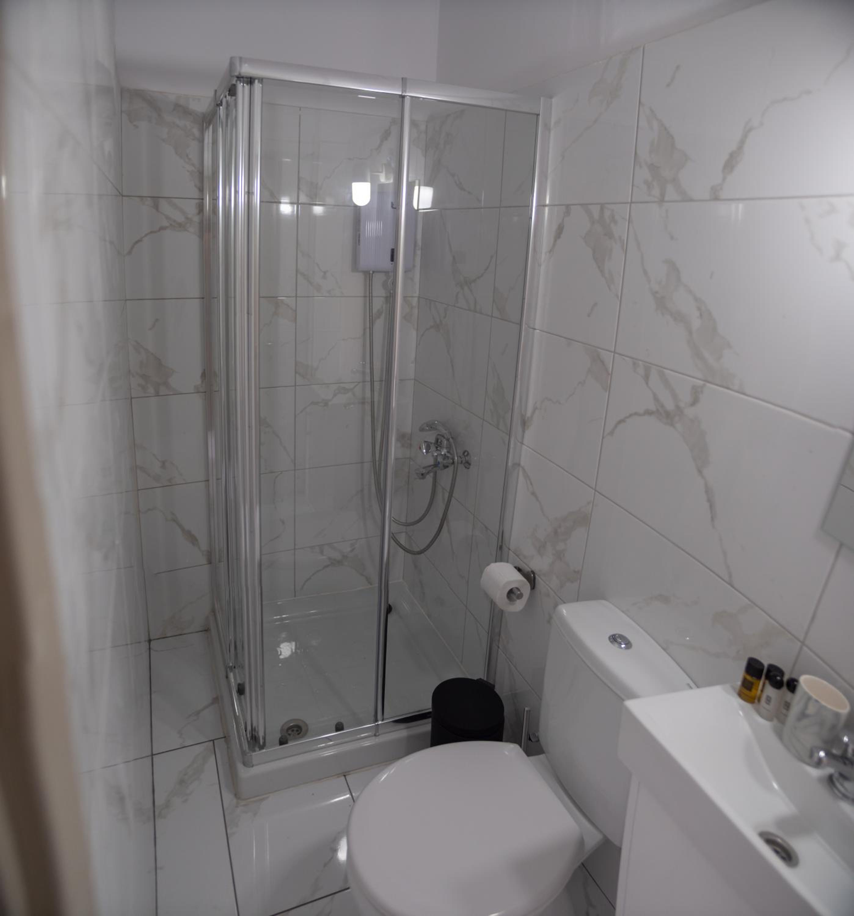 Apartment with Sea View - Photo 4