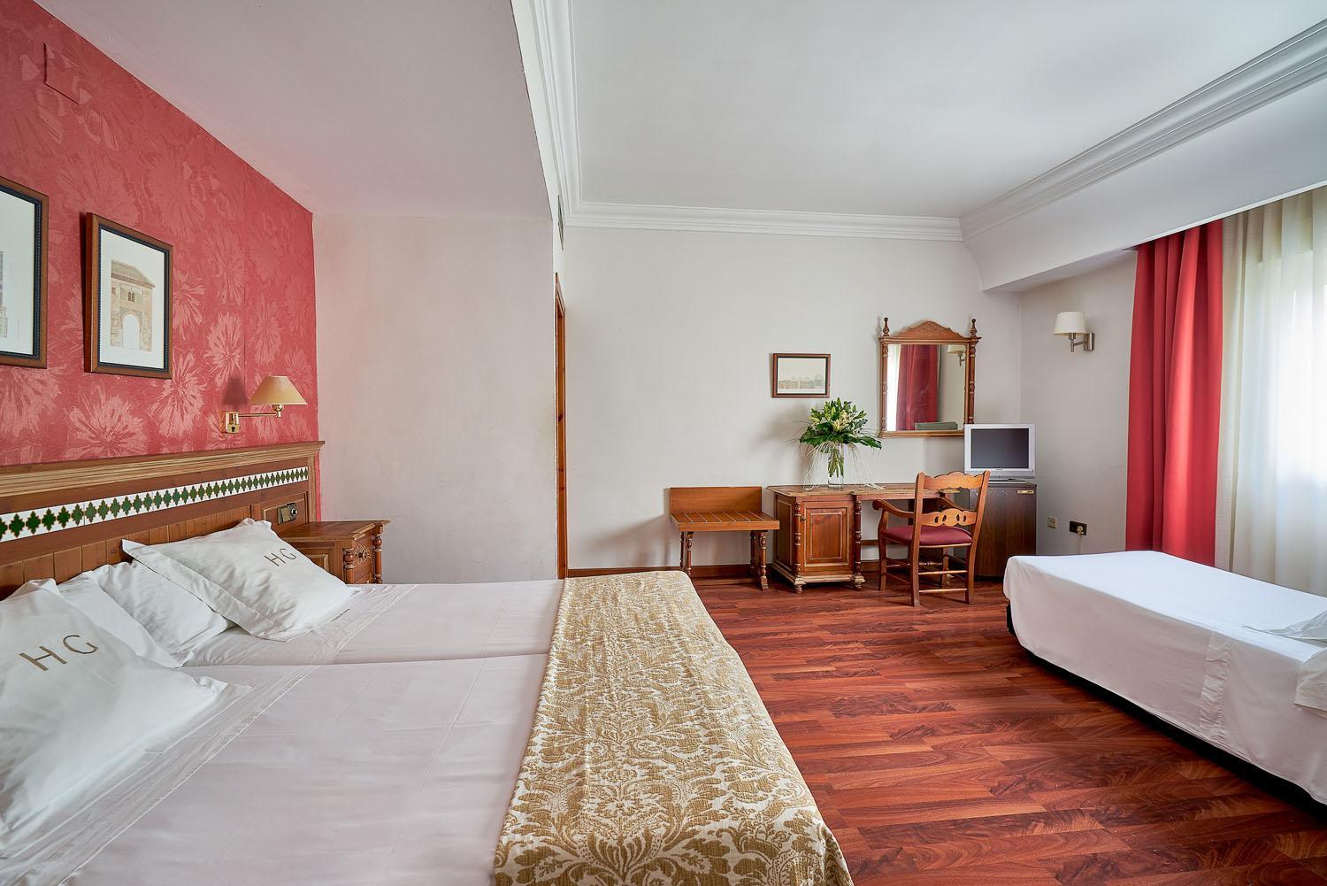 Double Room with One Double Bed, 2 Adults Occupancy and Extra Bed (Non Smoking) photo 1