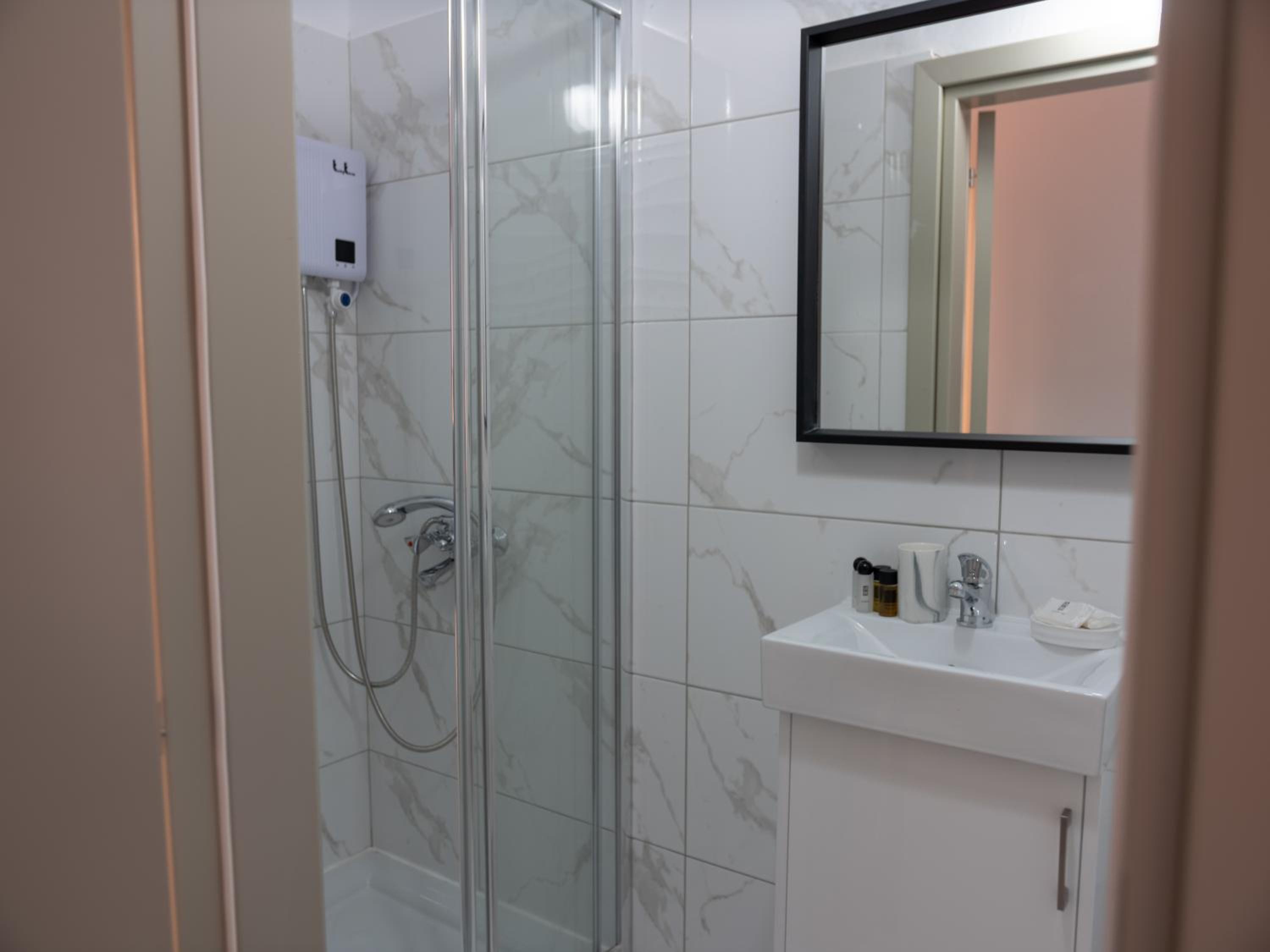 Apartment - Photo 20