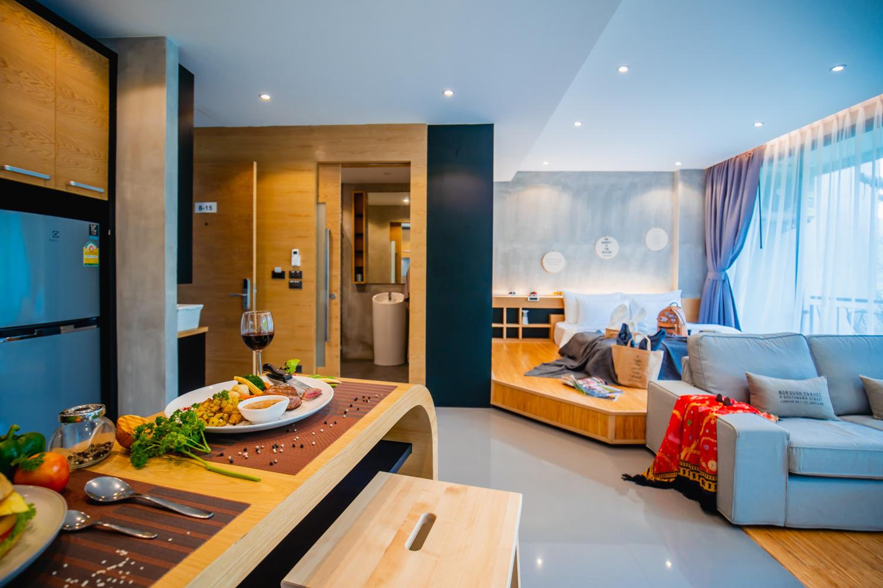 Suite with Hot Tub