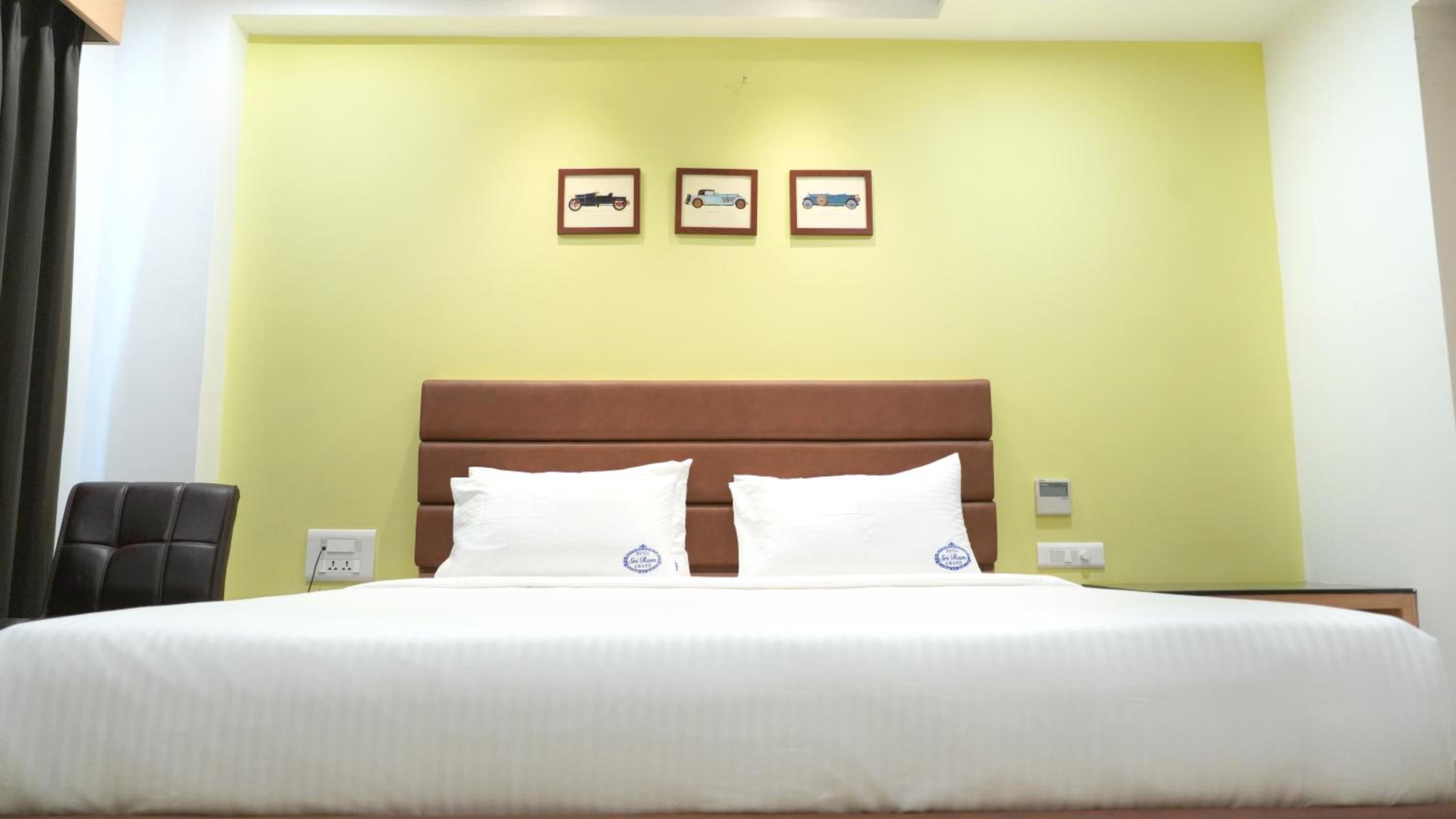 Standard Double Room - Photo 13