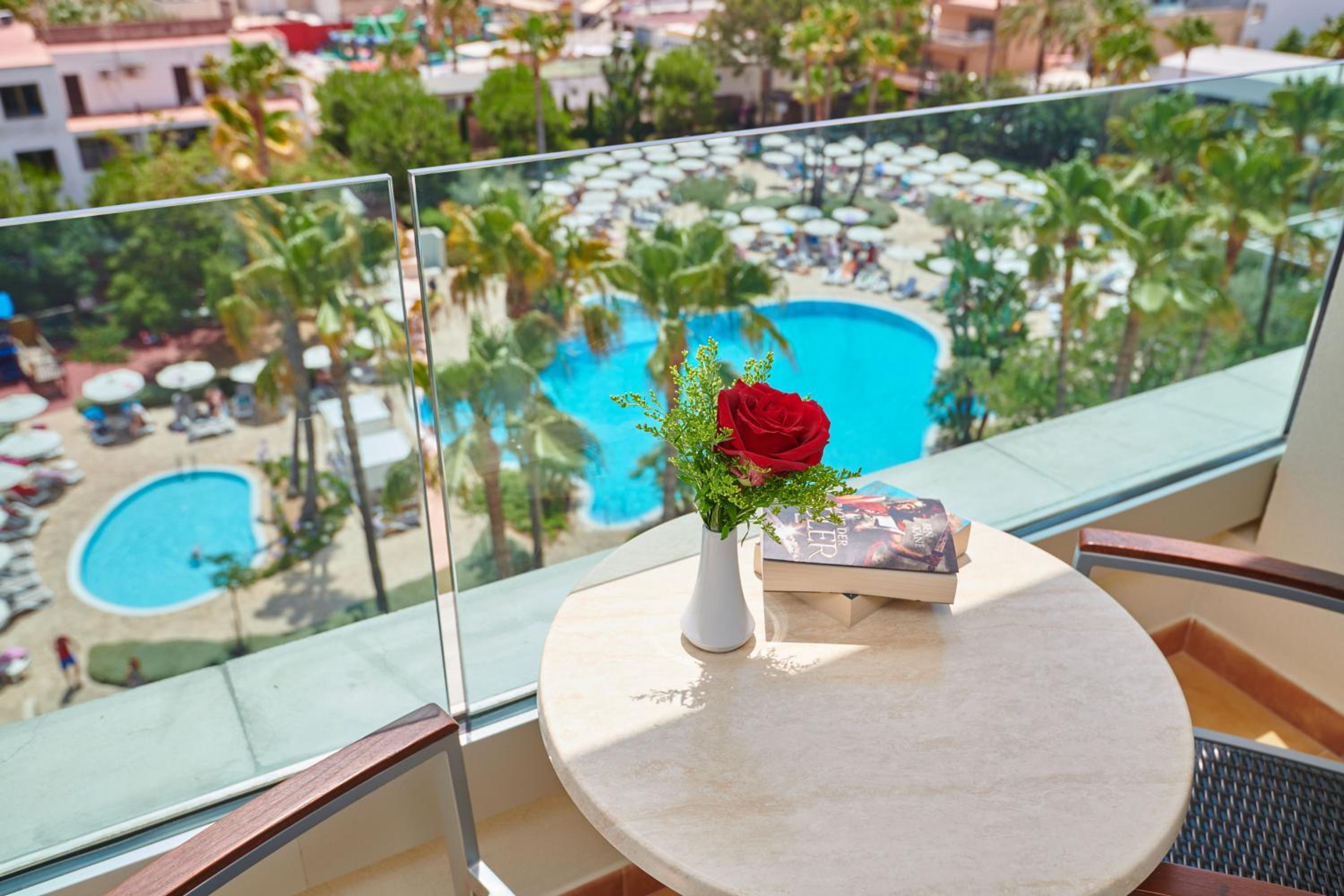 Double or Twin Room with Pool View