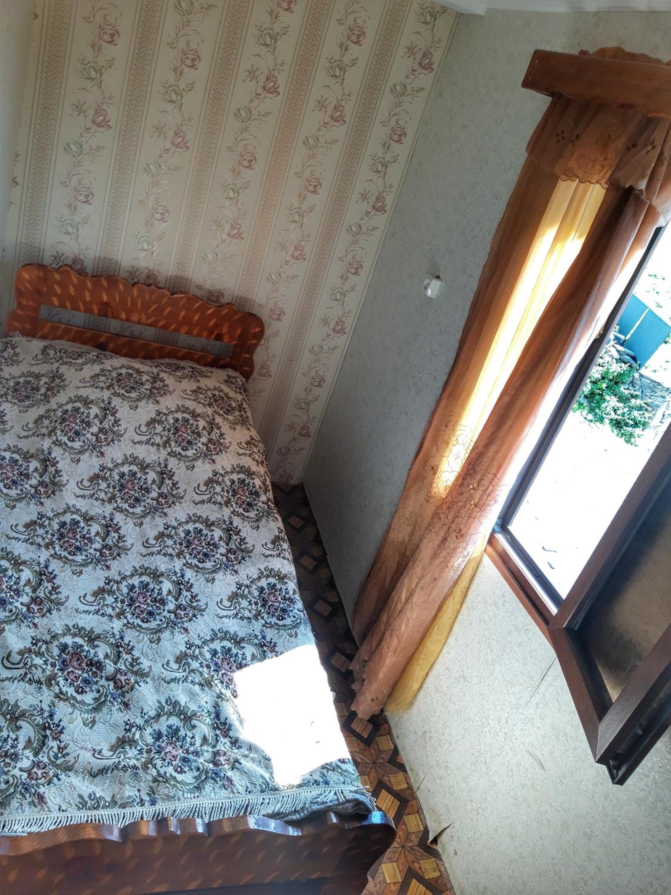 Small Single Room photo 1