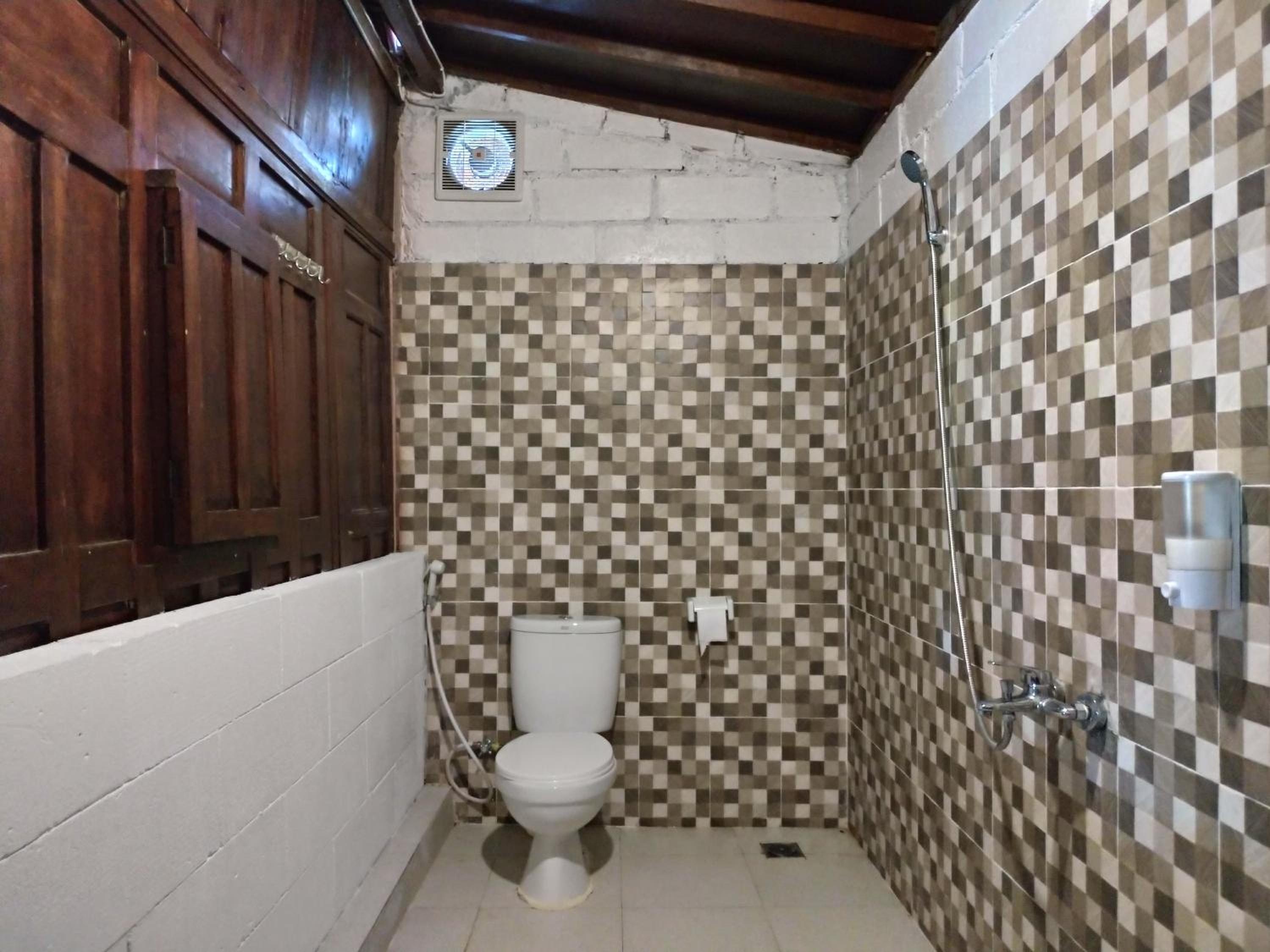 Superior Bungalow - Photo 7