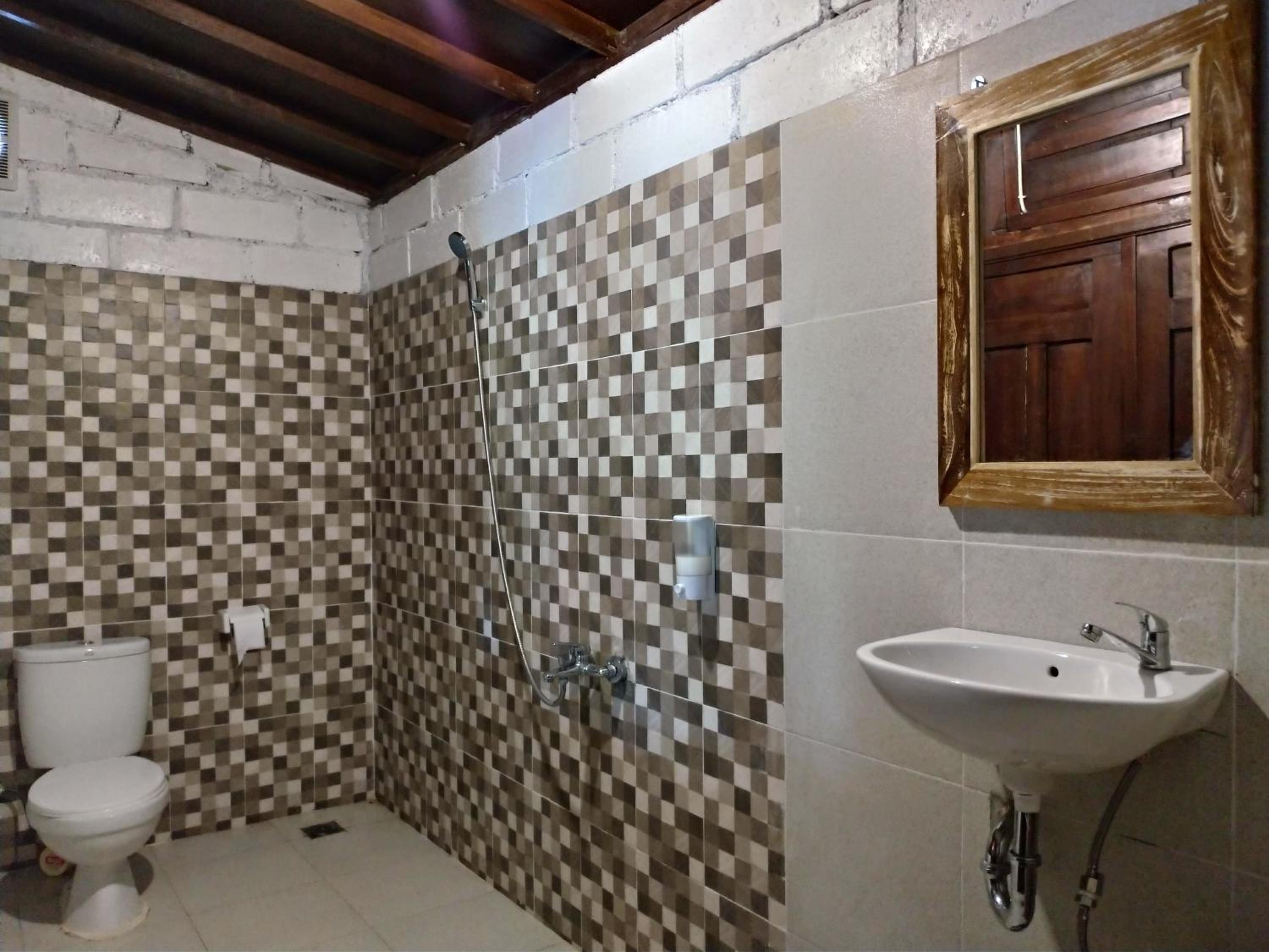 Superior Bungalow - Photo 6