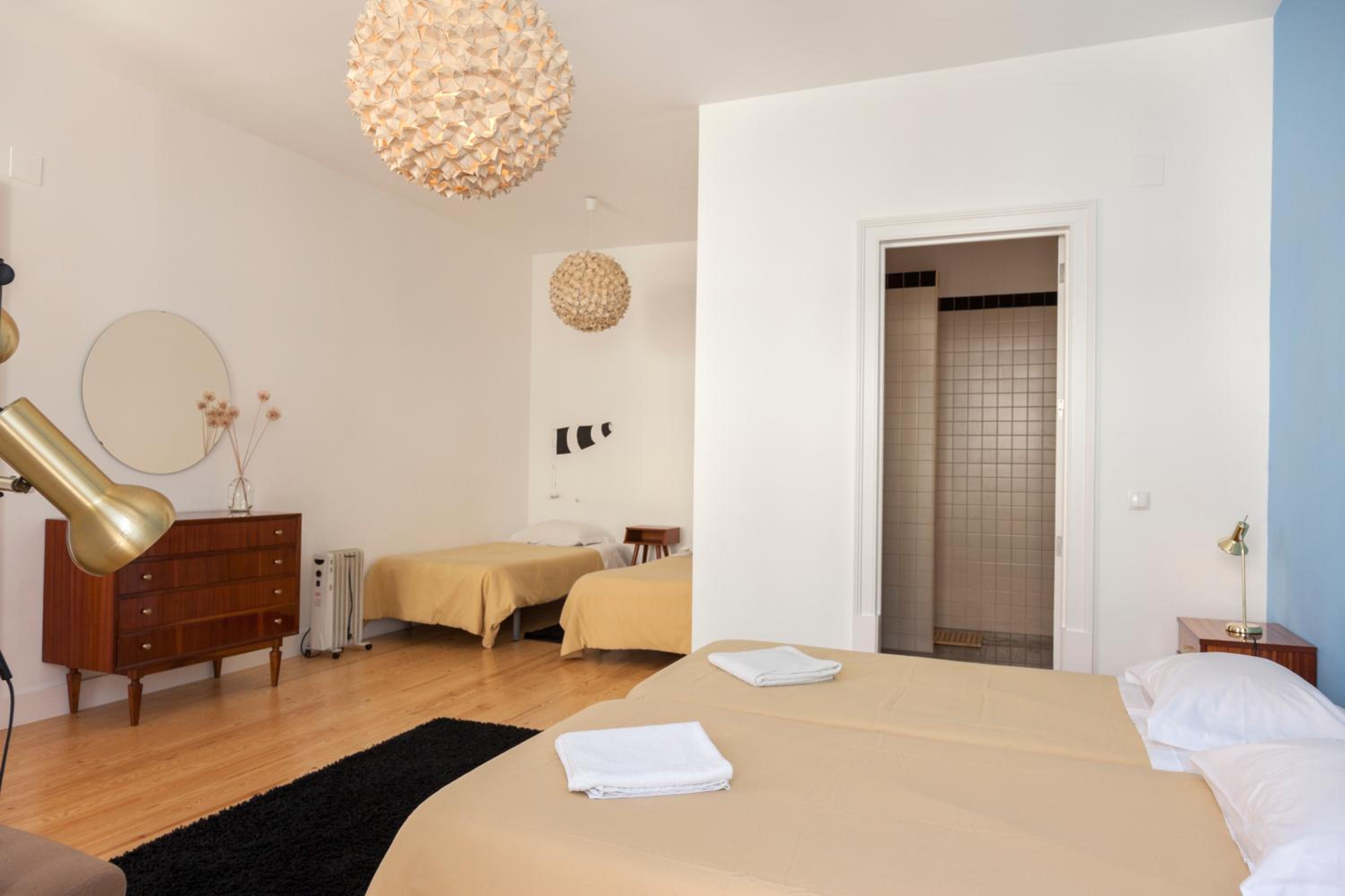 Family Room with Private Bathroom photo 3