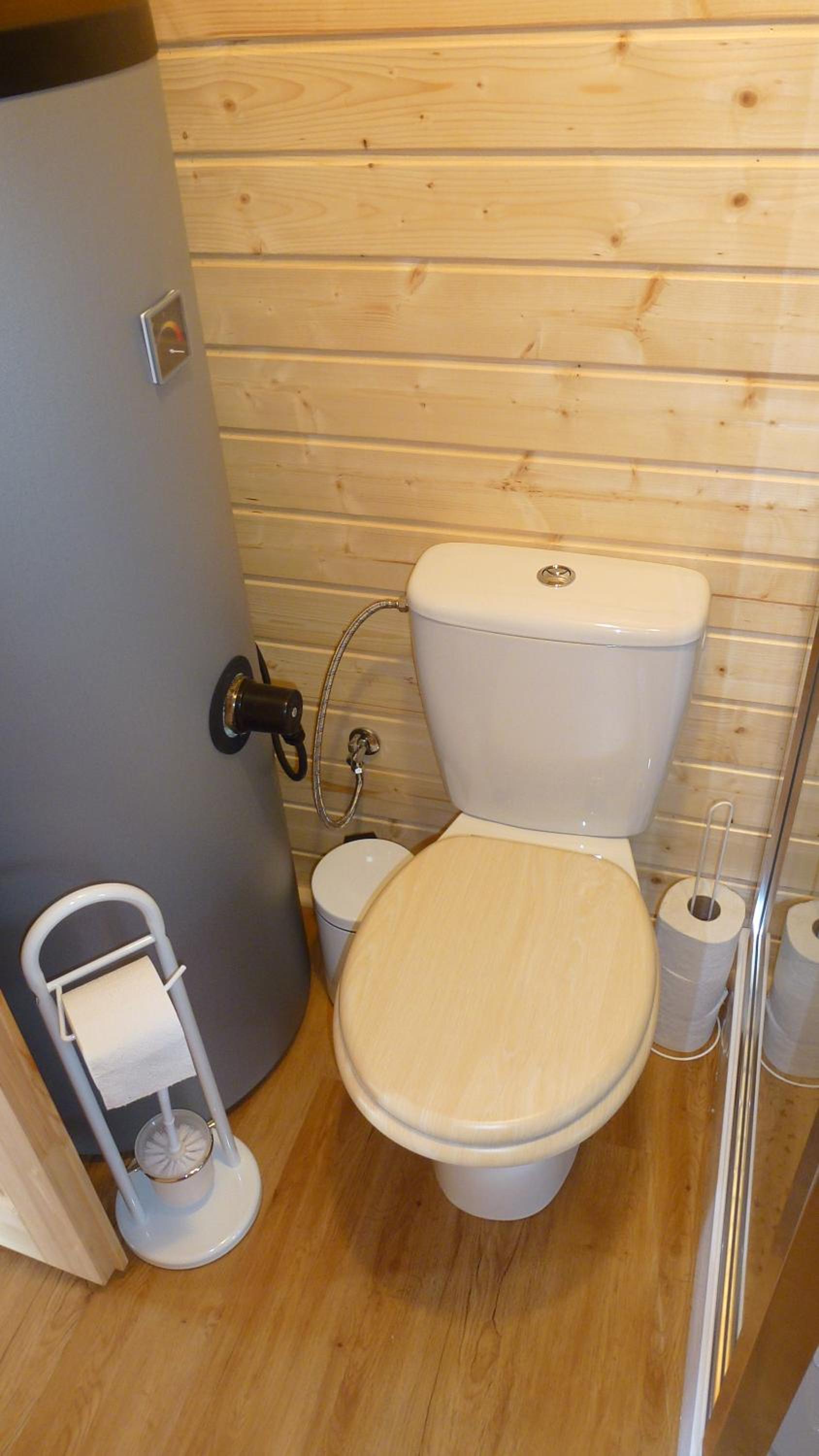 Two-Bedroom House - Photo 14