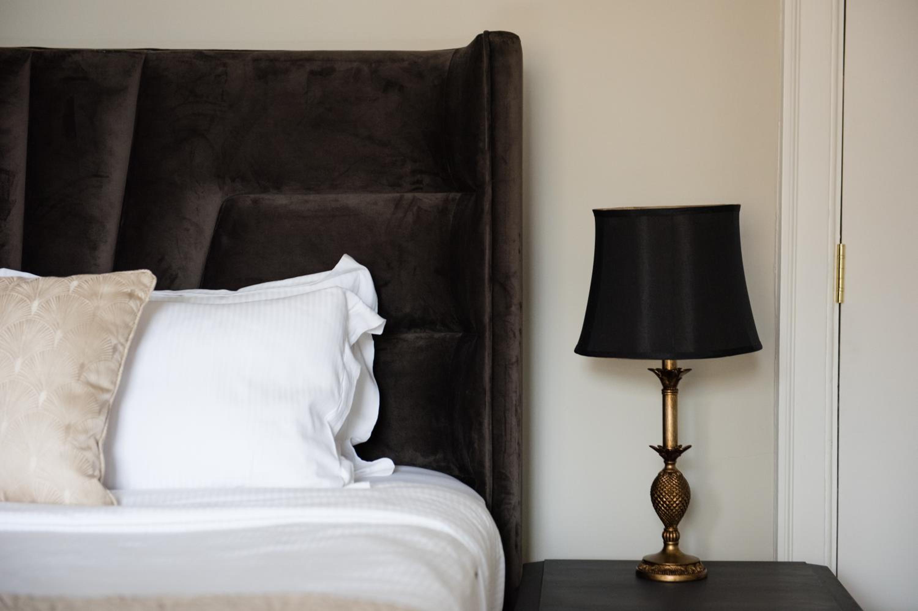 Deluxe Family Suite - Photo 3