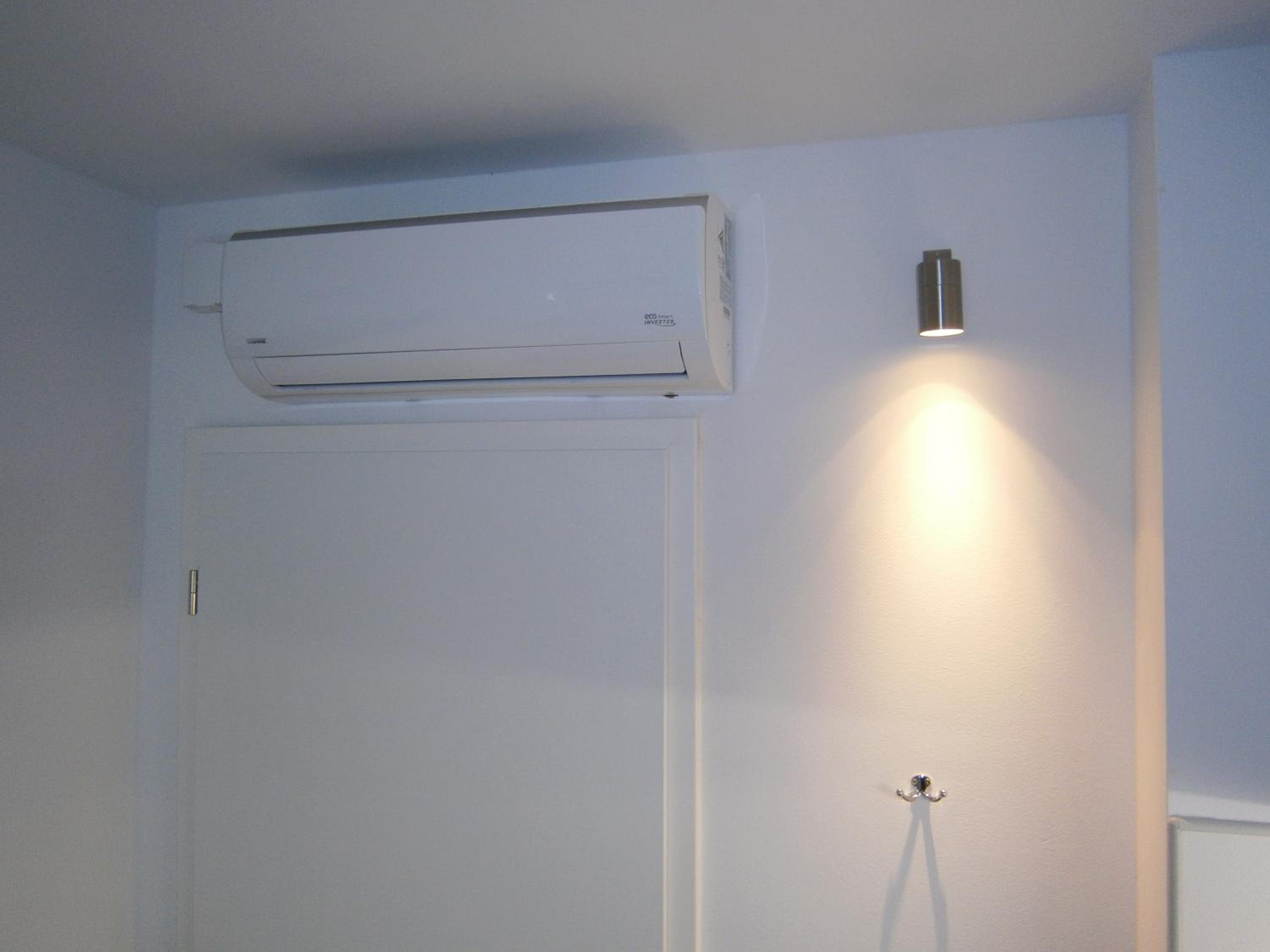 Apartment photo 2