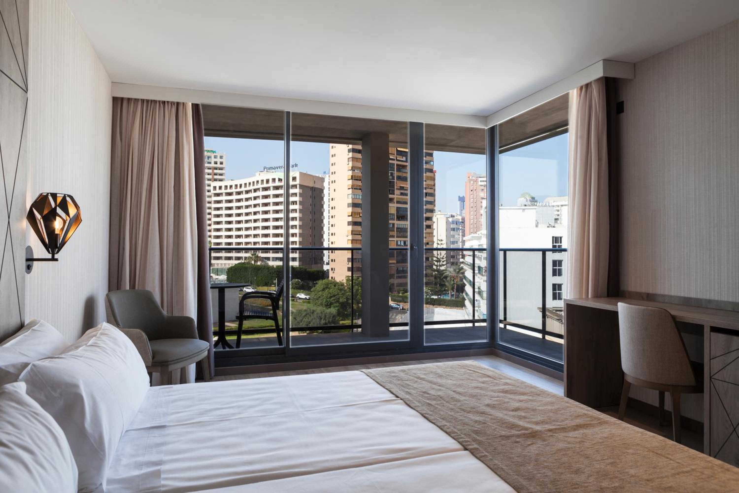 Habitación Doble o Twin Superior con Vista a la Ciudad