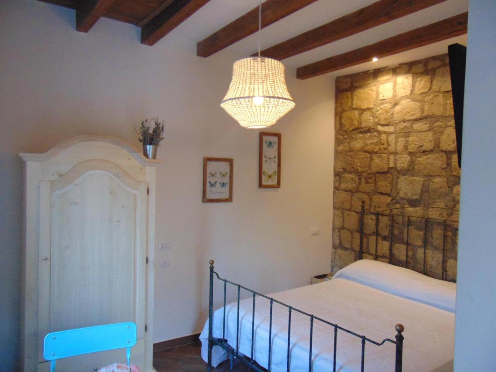 Deluxe Double Room - Photo 3