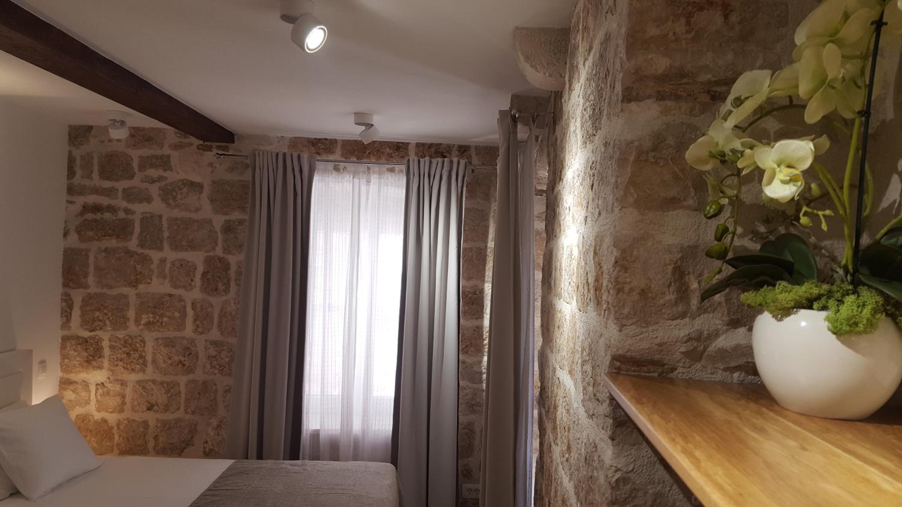Deluxe Apartment - Photo 11