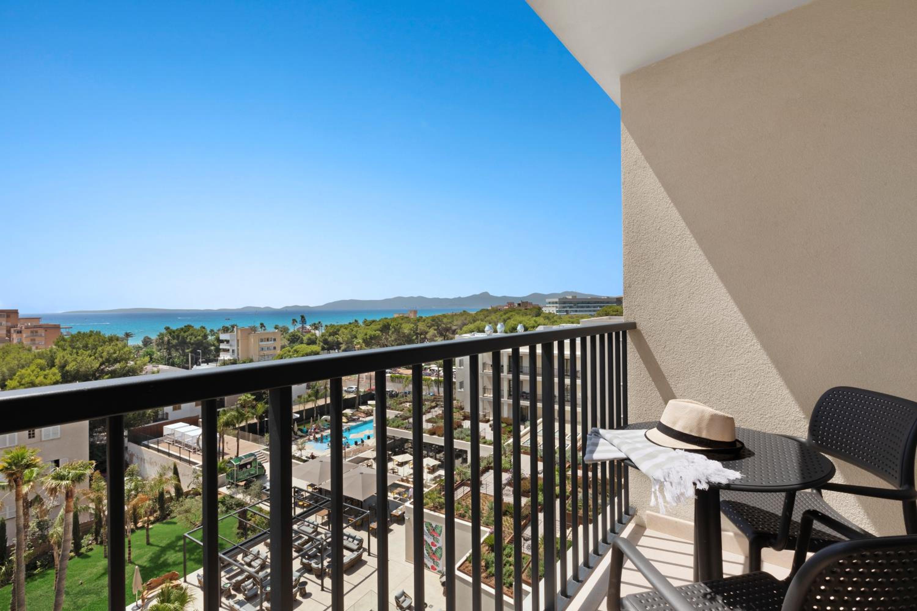 Double or Twin Room with Pool View