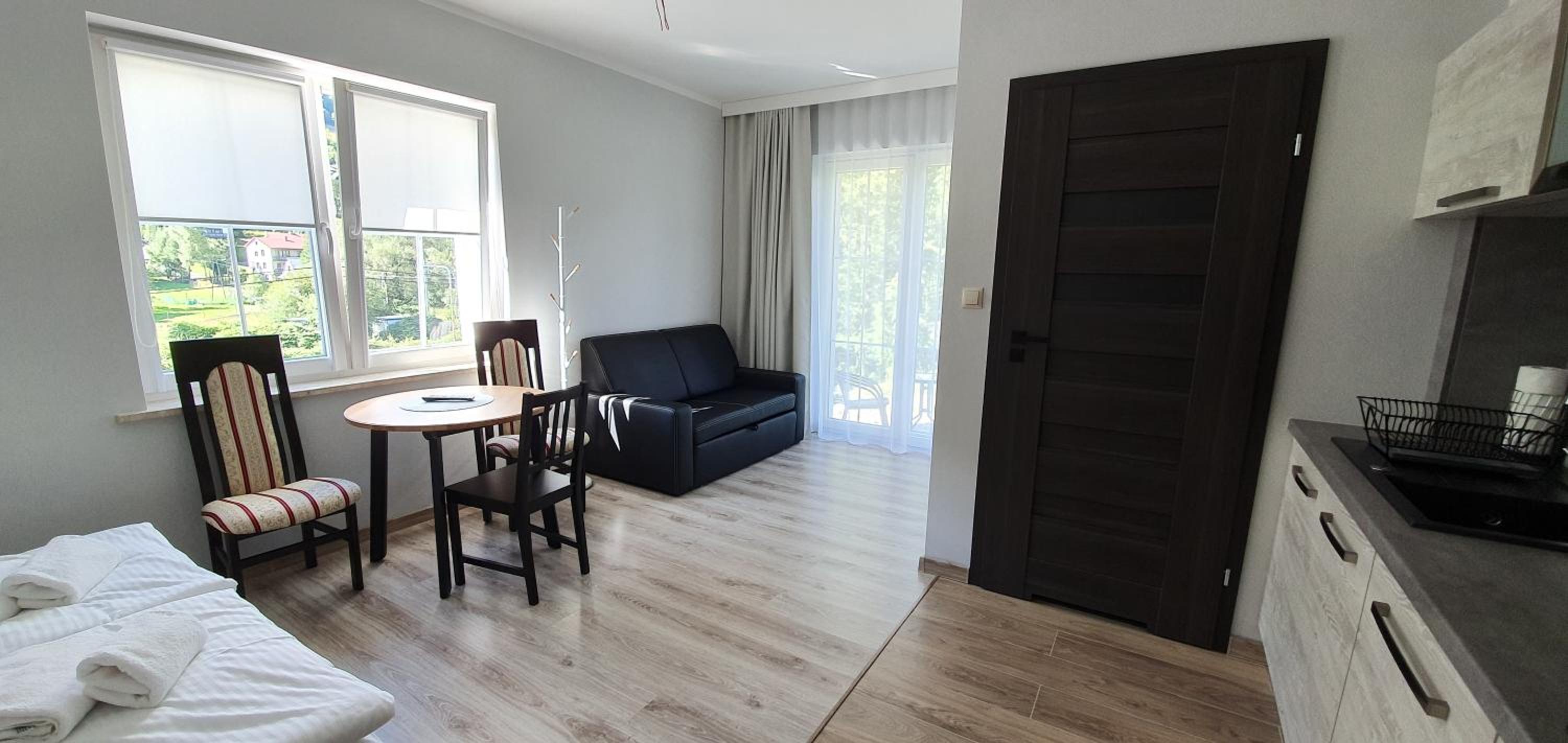 Studio Apartment - Photo 3