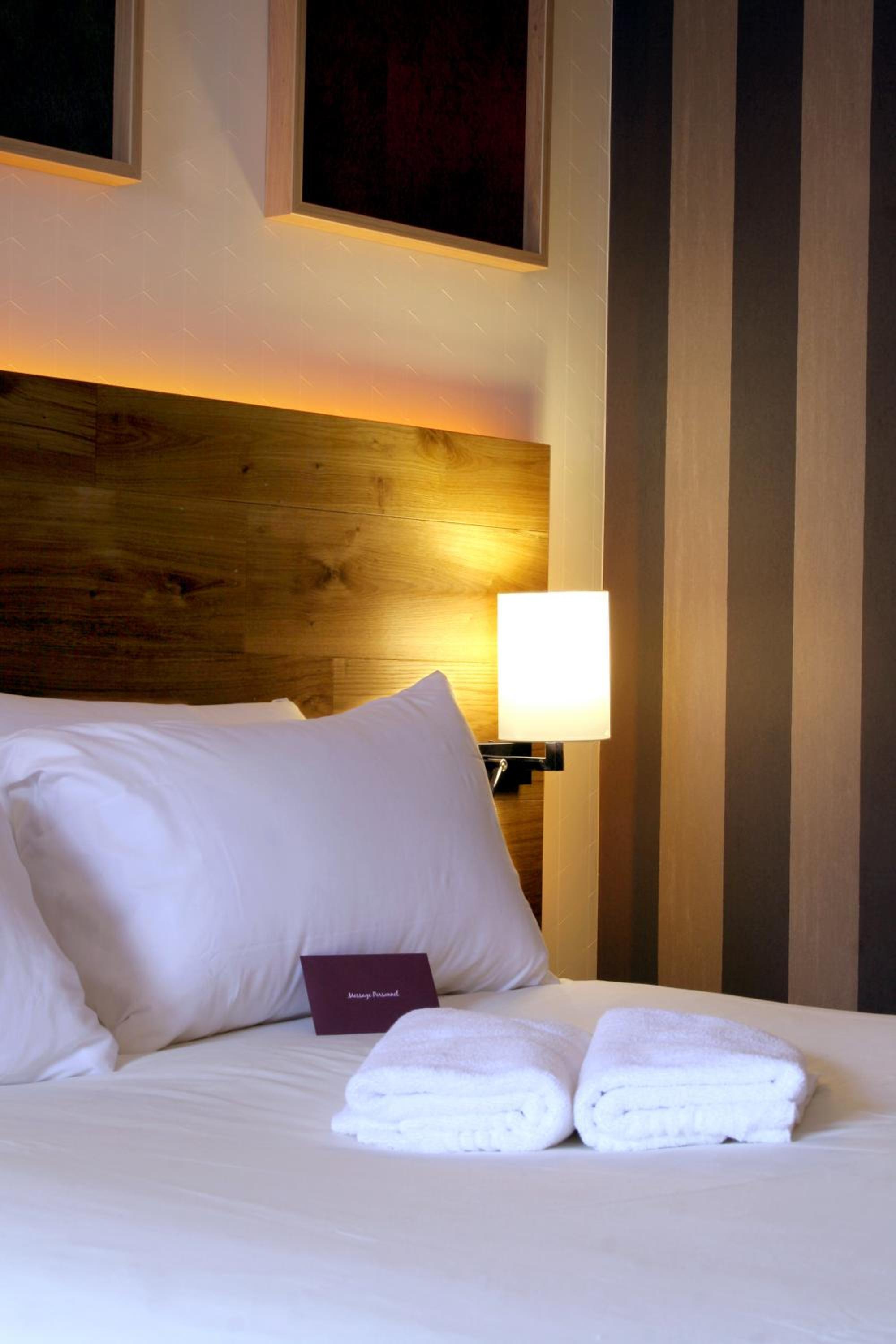 Chambre Double Standard avec Balcon Chambre Double Standard avec Balcon