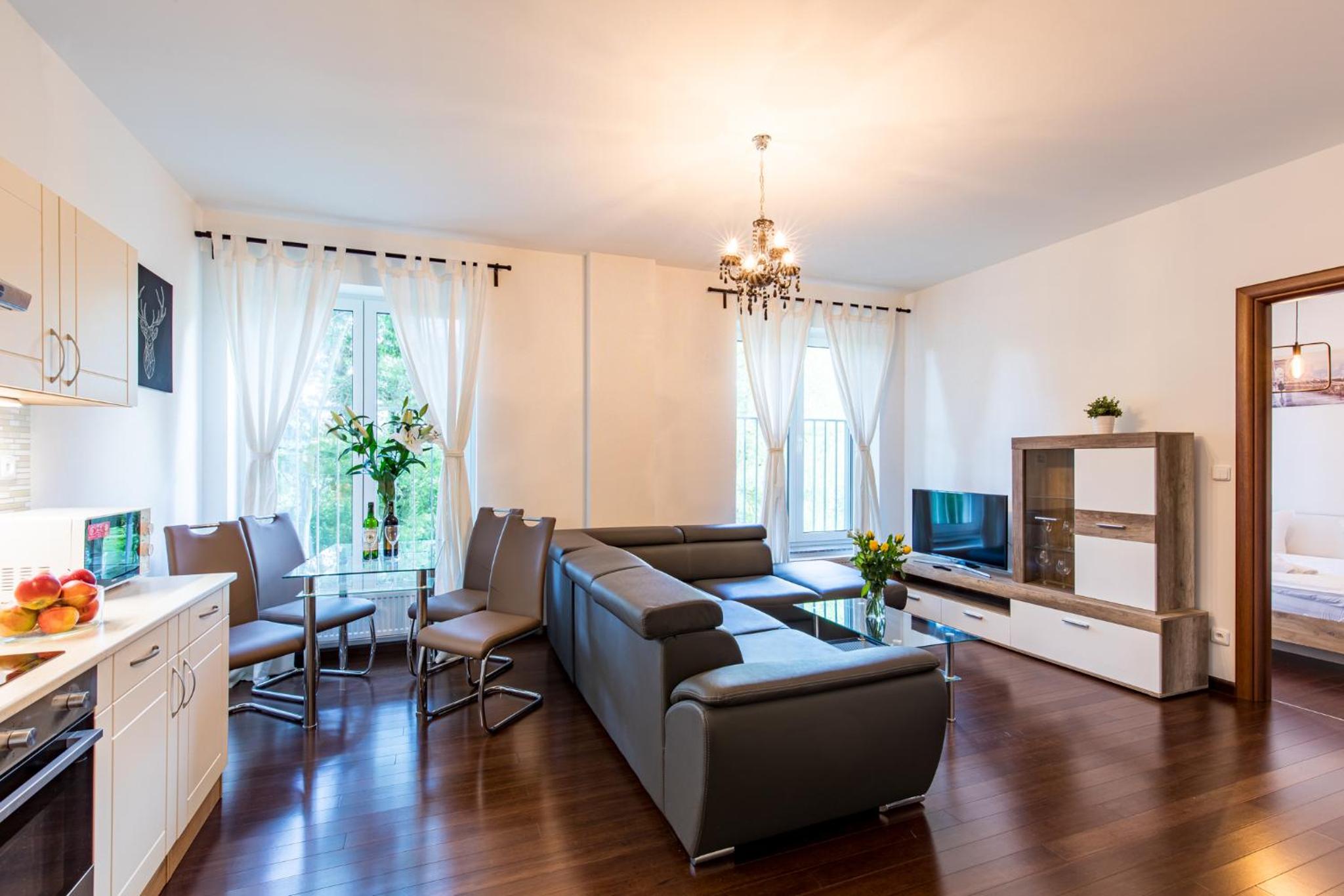 One-Bedroom Apartment - Photo 1