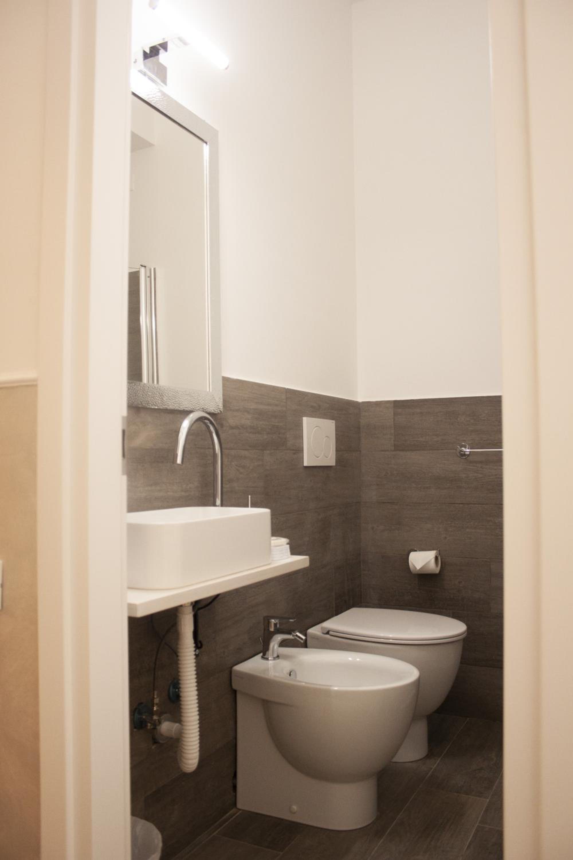 Standard Double Room photo 3
