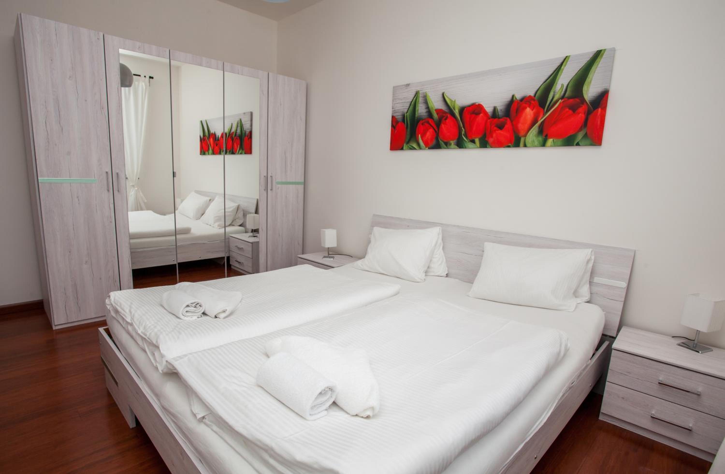 Two-Bedroom Apartment - Photo 4
