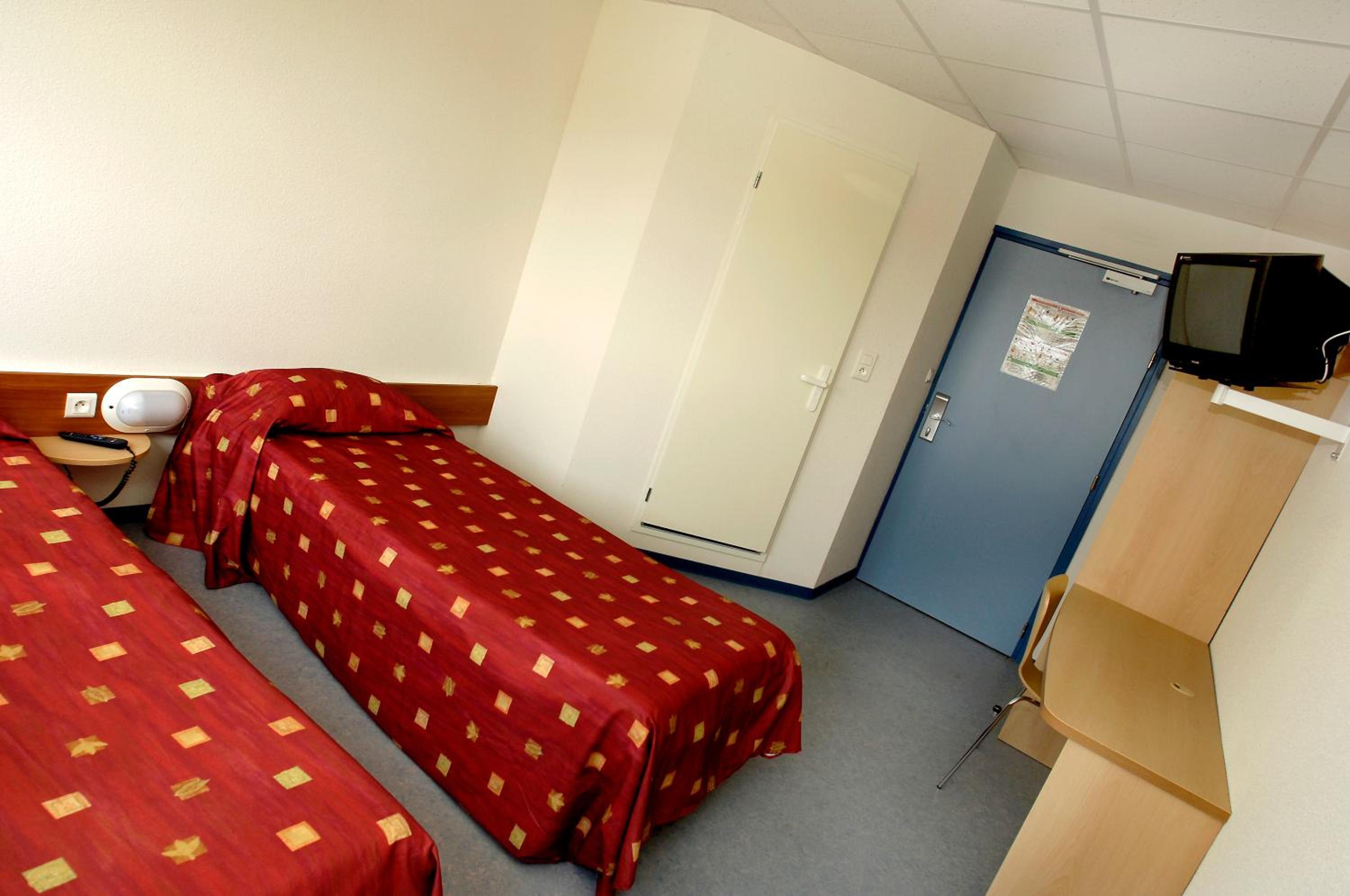 Twin Room - Photo 4