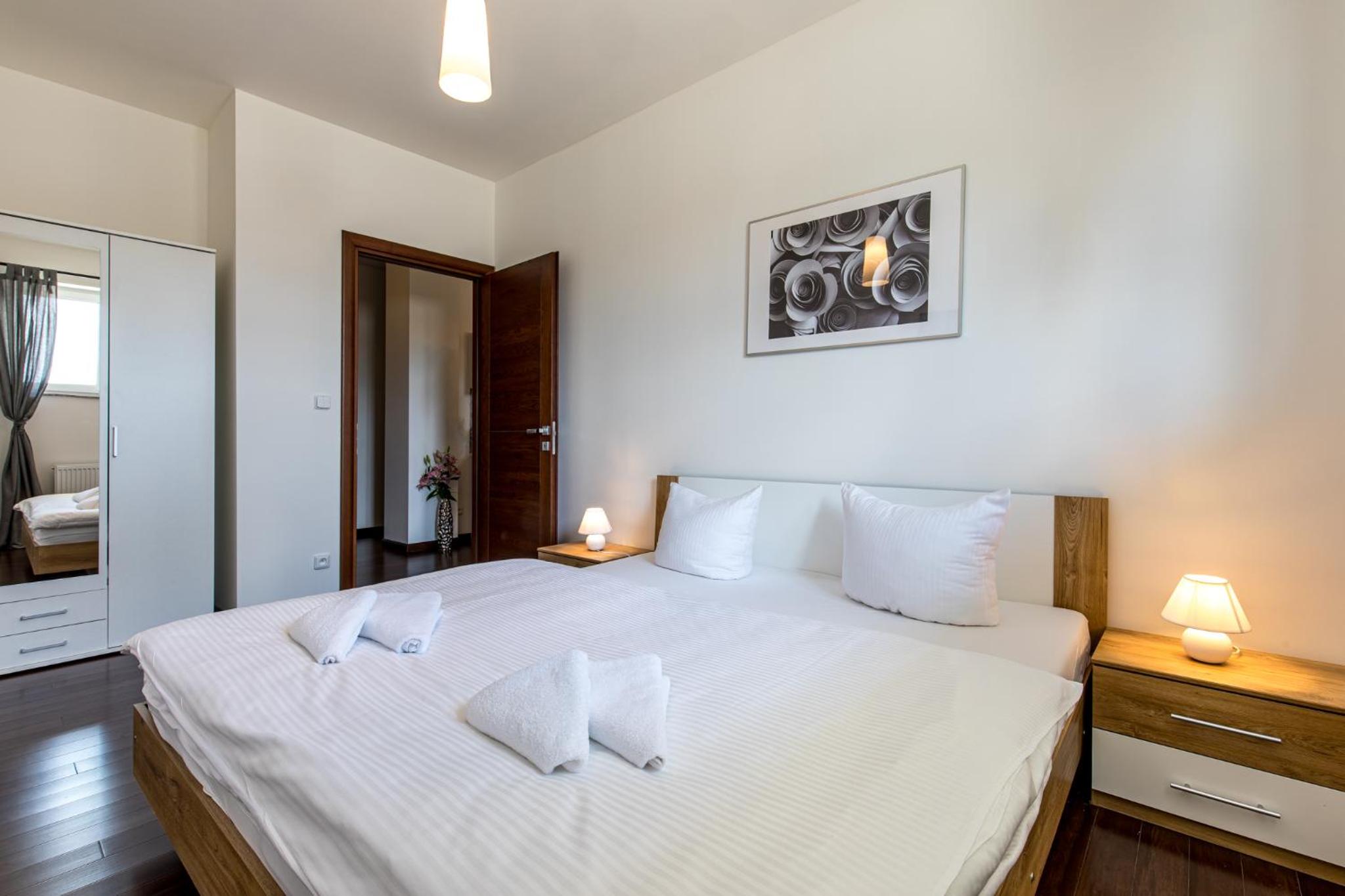 Economy Apartment - Photo 4