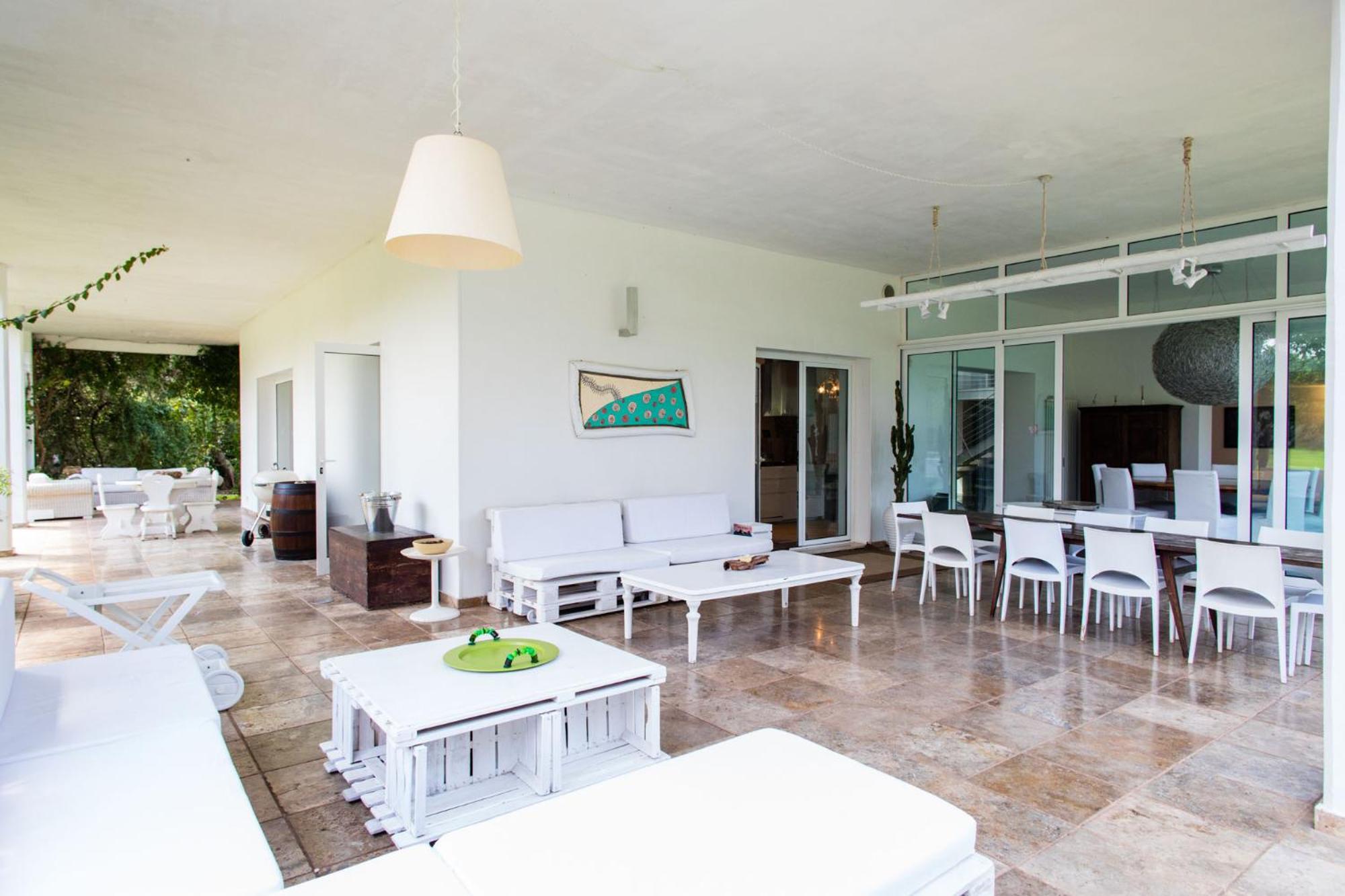 Villa photo 3