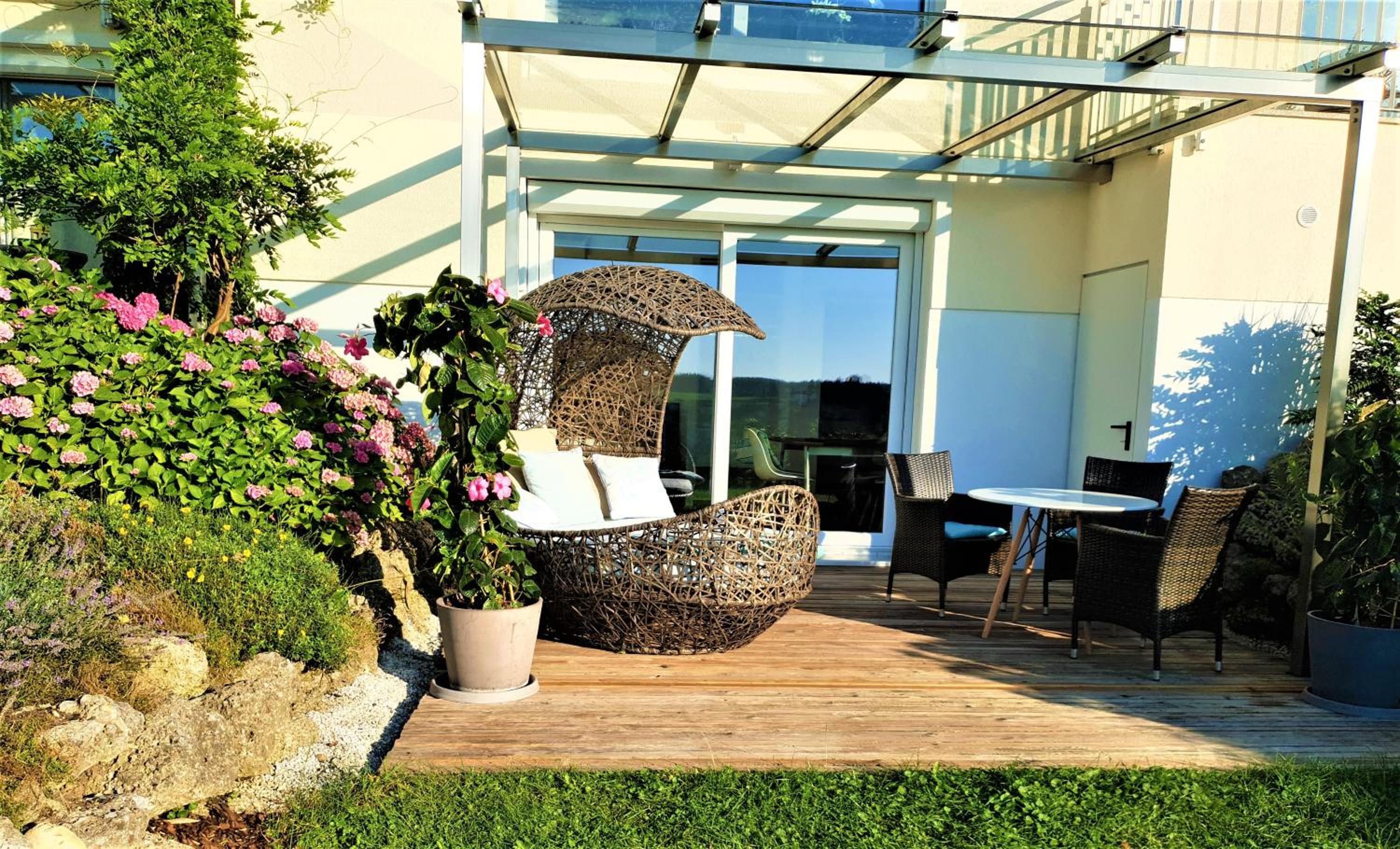 Two-Bedroom Apartment with Garden photo 3