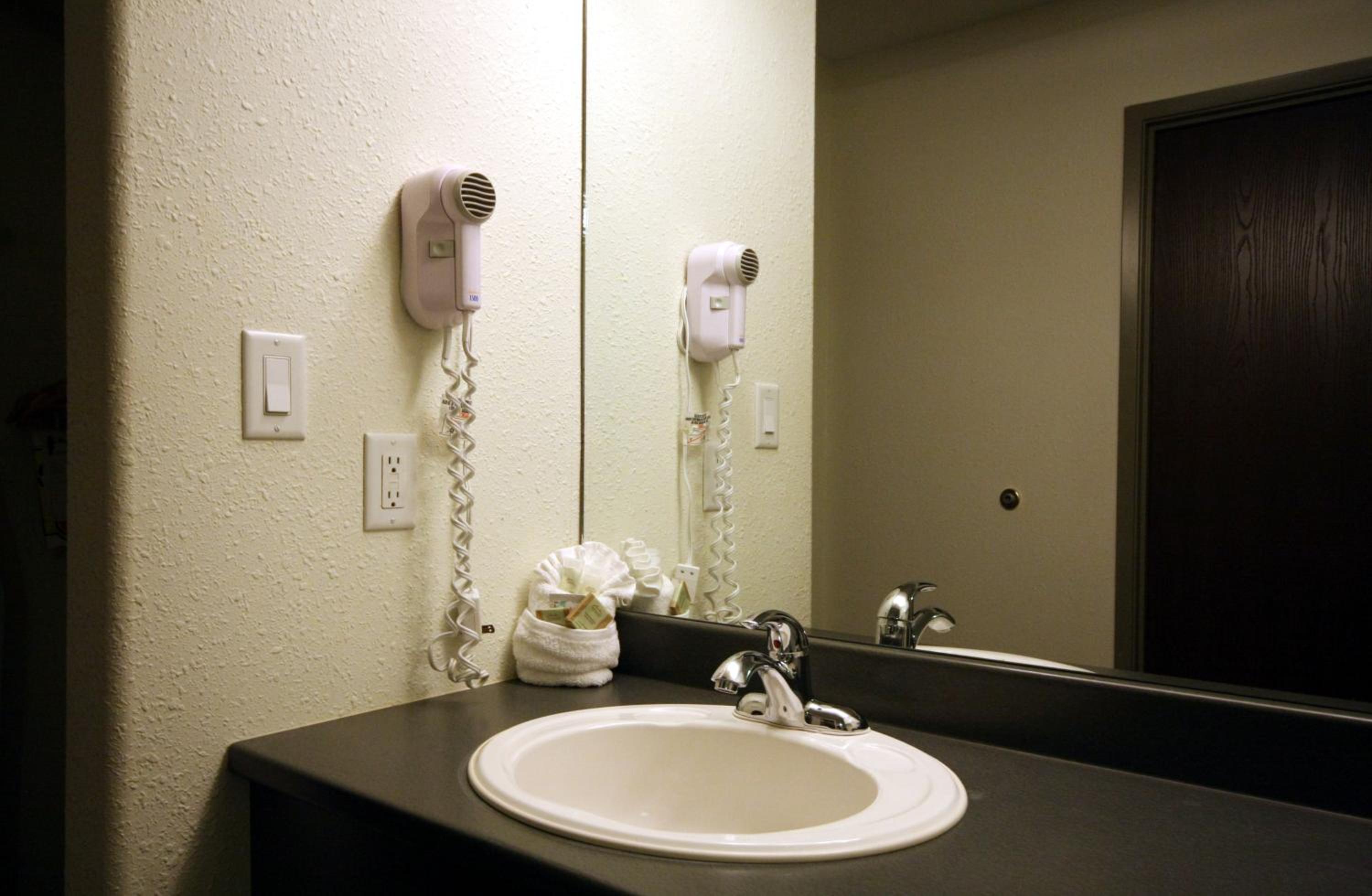 King Room - Non-Smoking - Photo 2