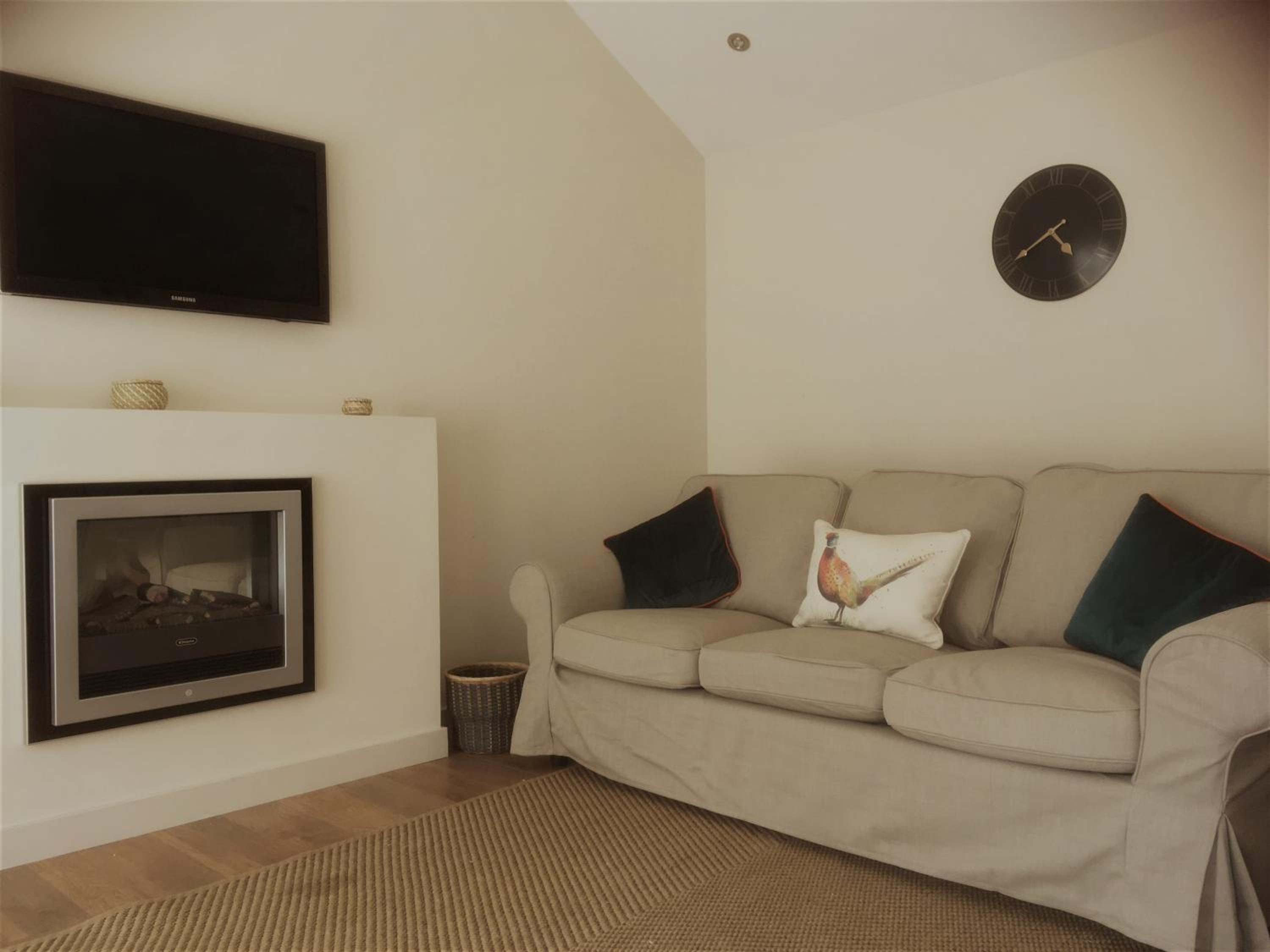 Double or Twin Room - Photo 4