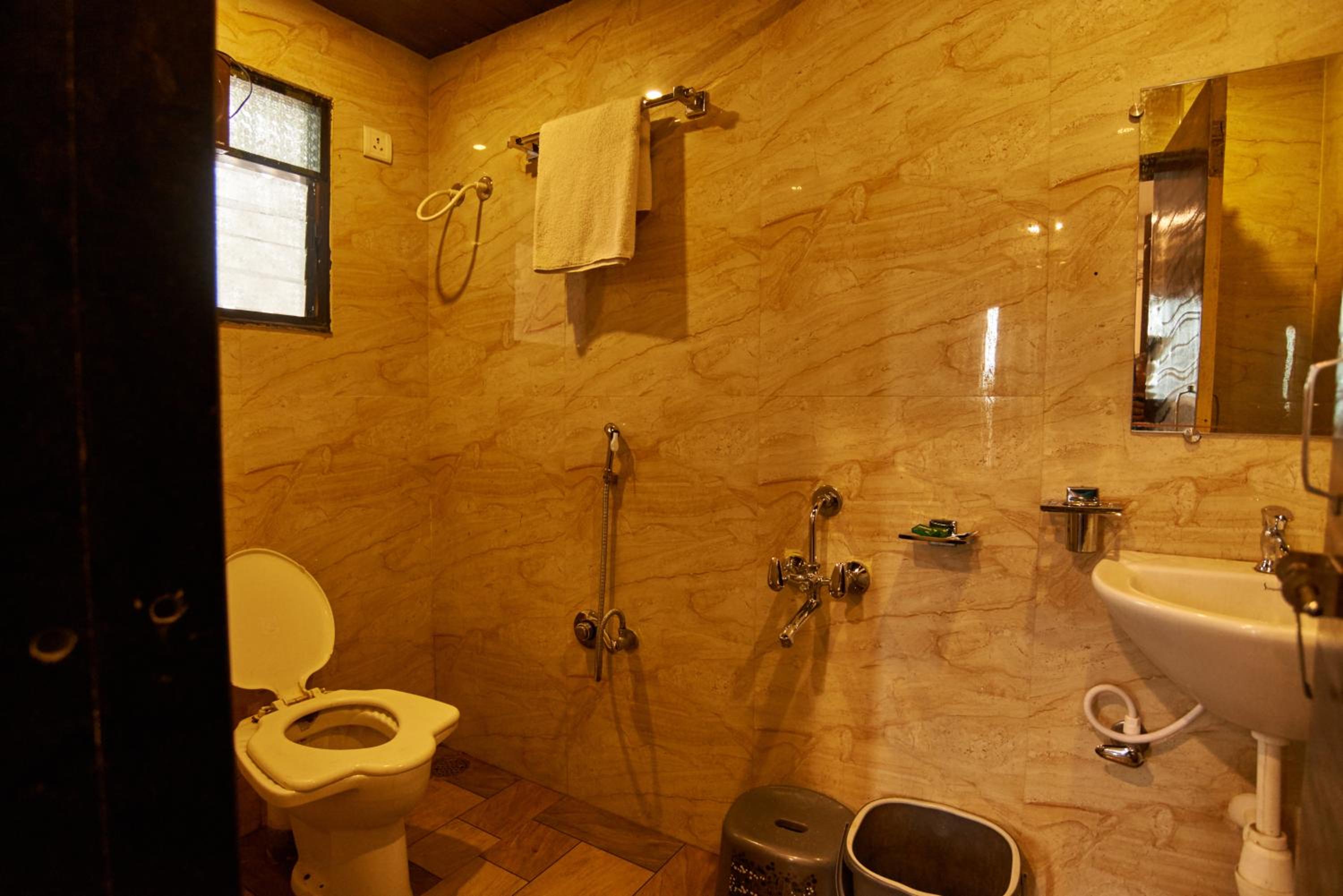 Deluxe Triple Room with Fan  photo 2