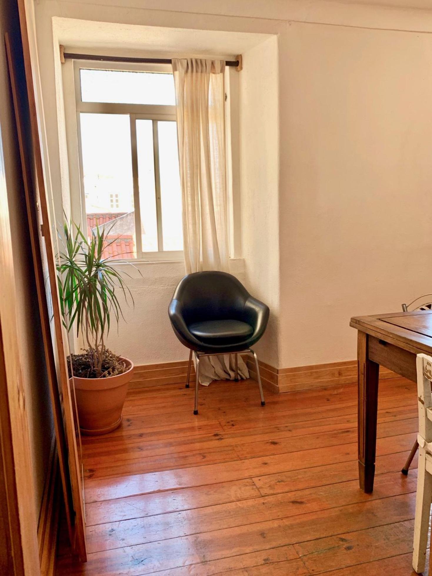 Apartment - Split Level - Photo 1