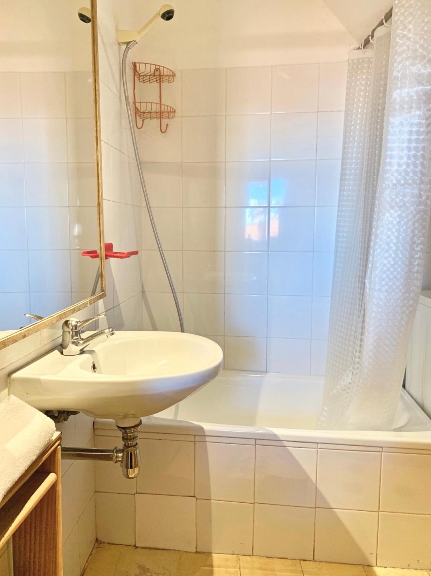 Apartment - Split Level - Photo 10