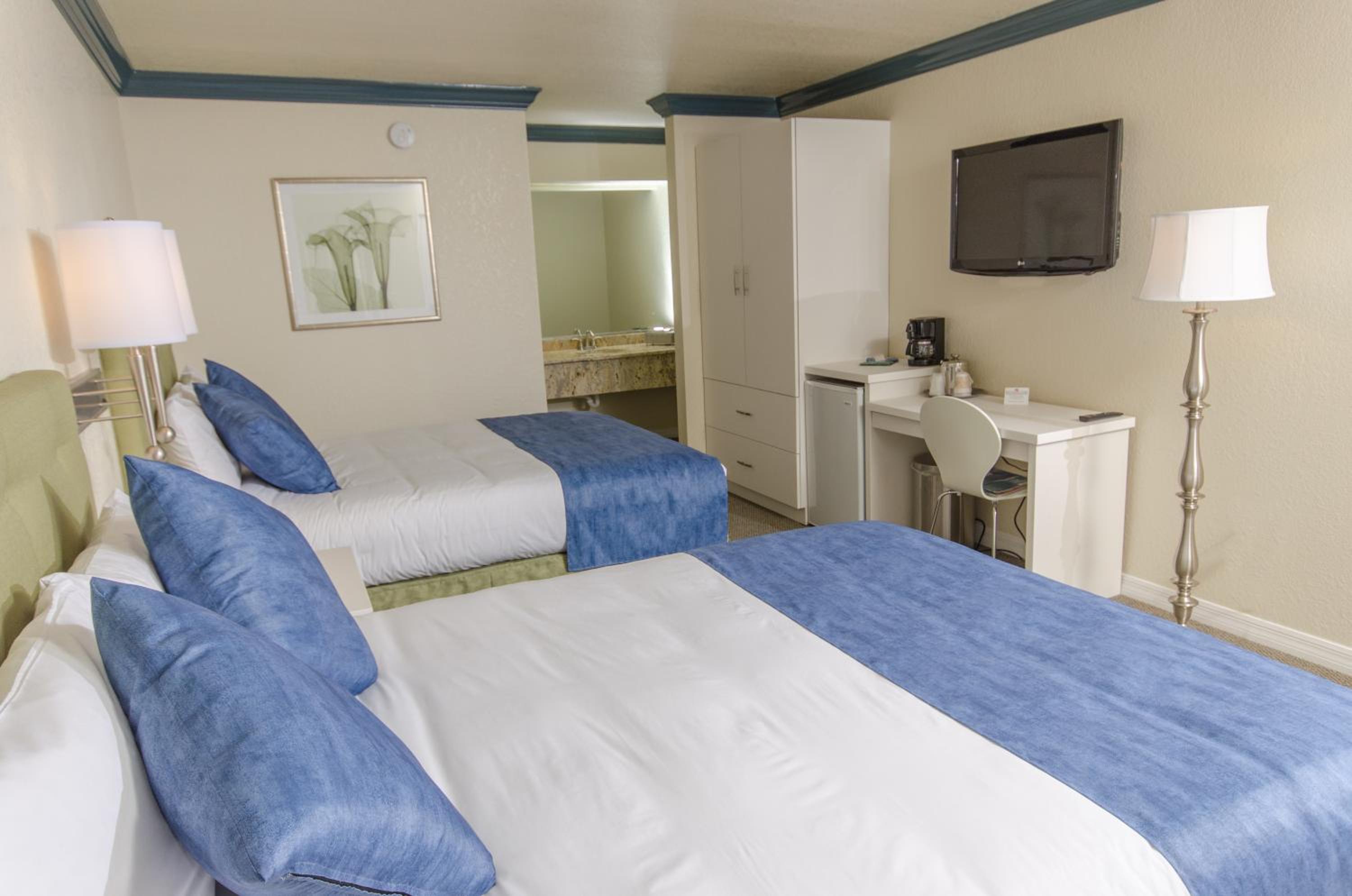 Queen Room photo 3