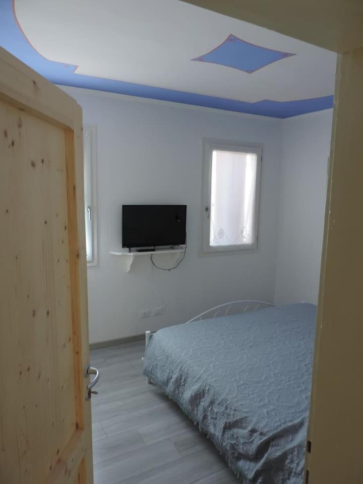 Three-Bedroom Apartment photo 1