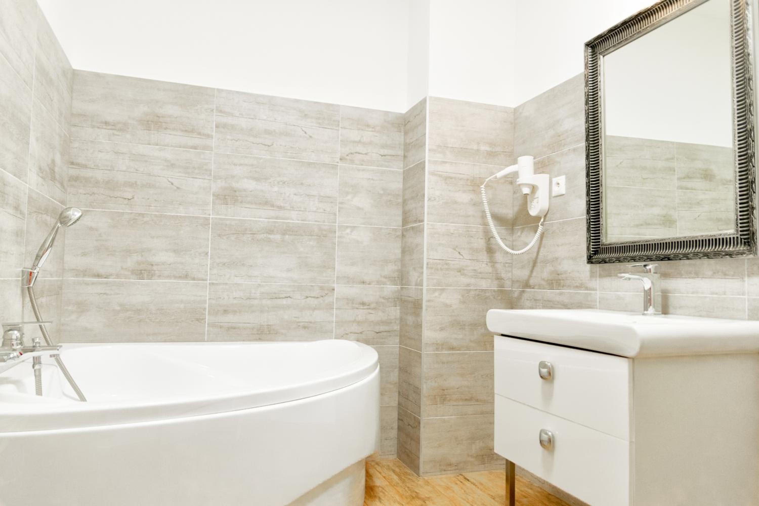 Apartment - Photo 33
