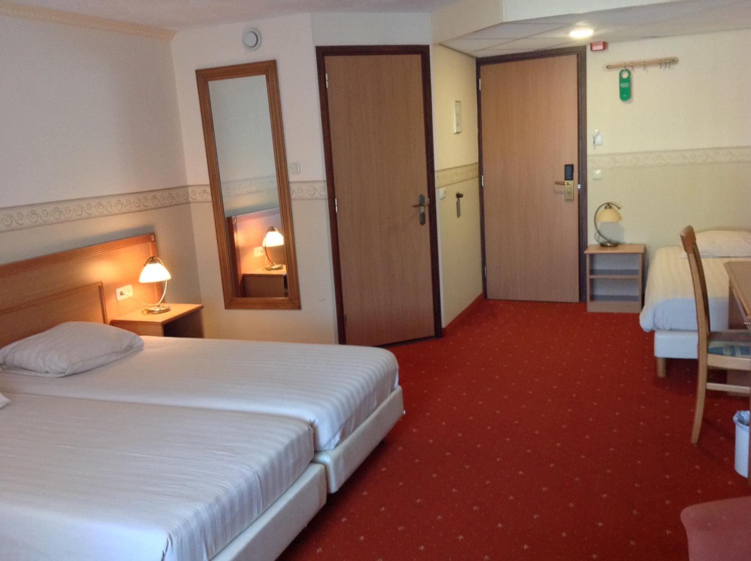Comfort Triple Room photo 2