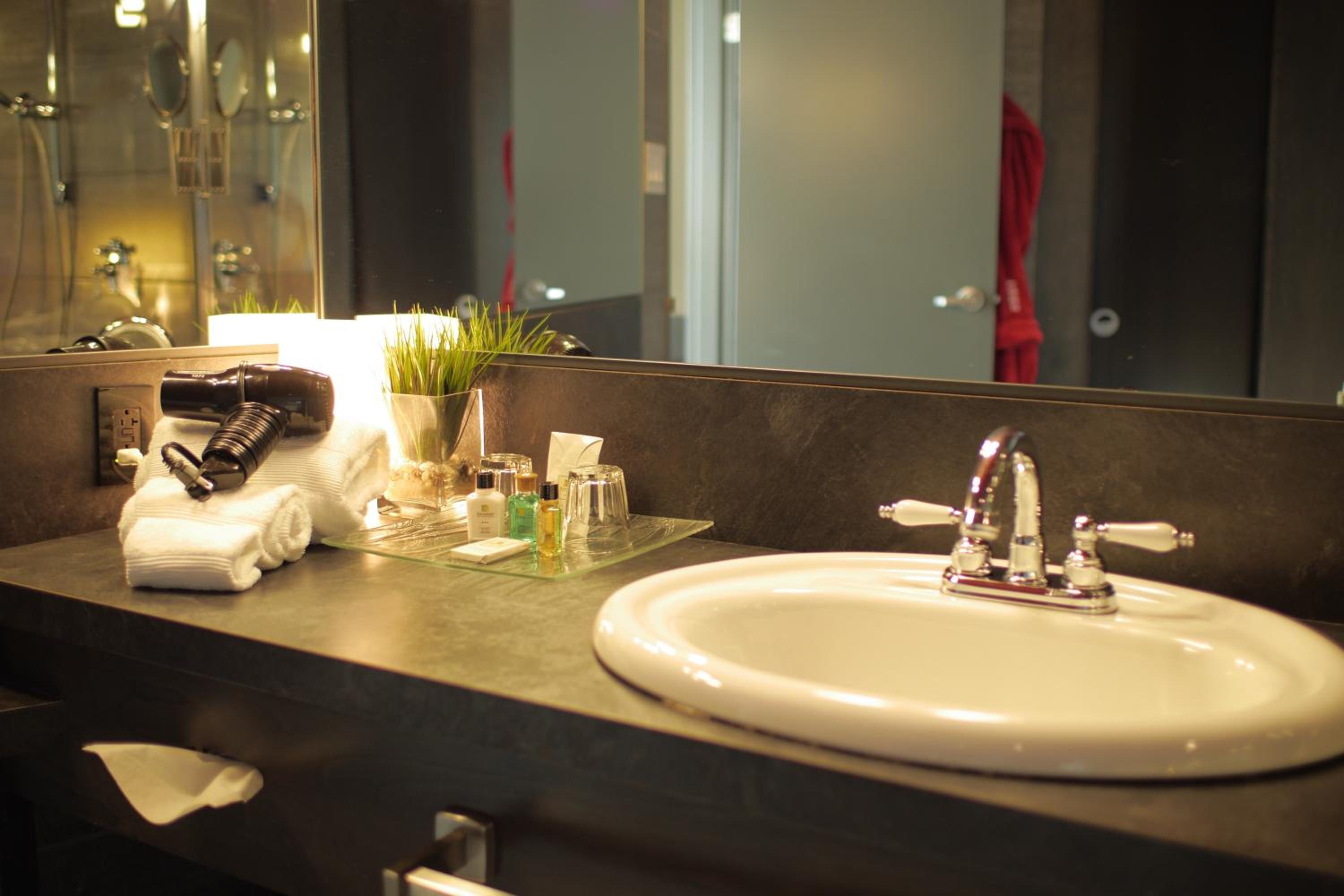 Prestige Suite - Photo 2