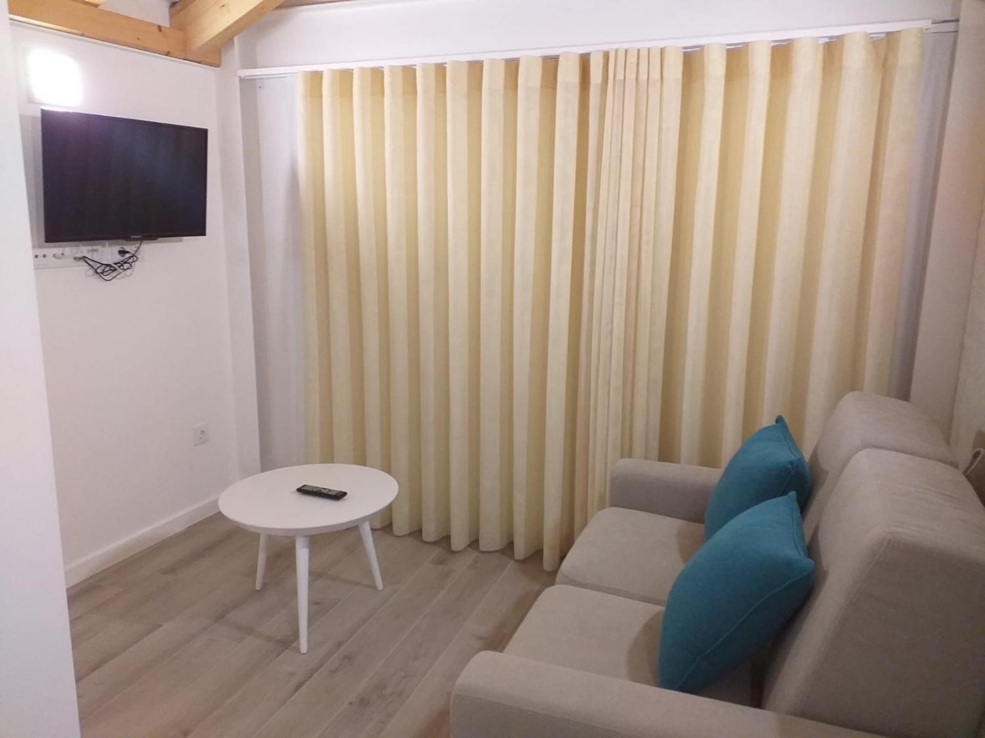 King Suite - Photo 6
