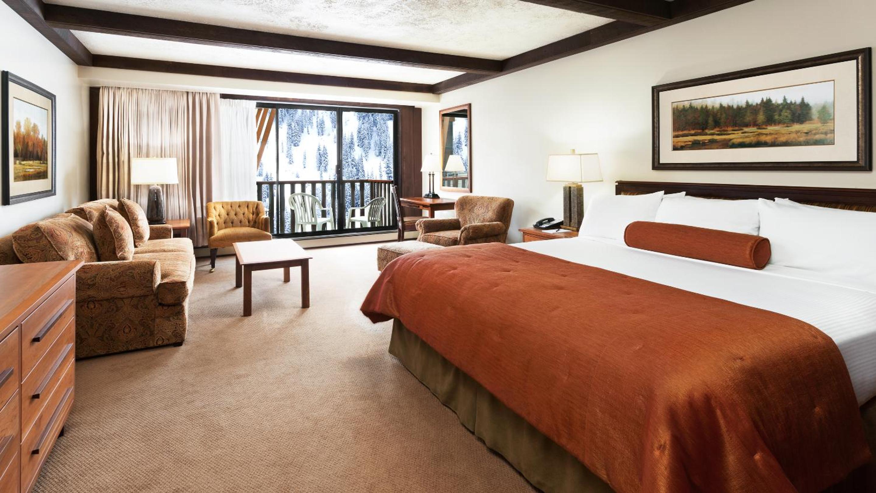 Deluxe Double Room with Balcony photo 1