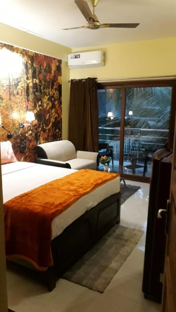 Deluxe Queen Suite photo 1
